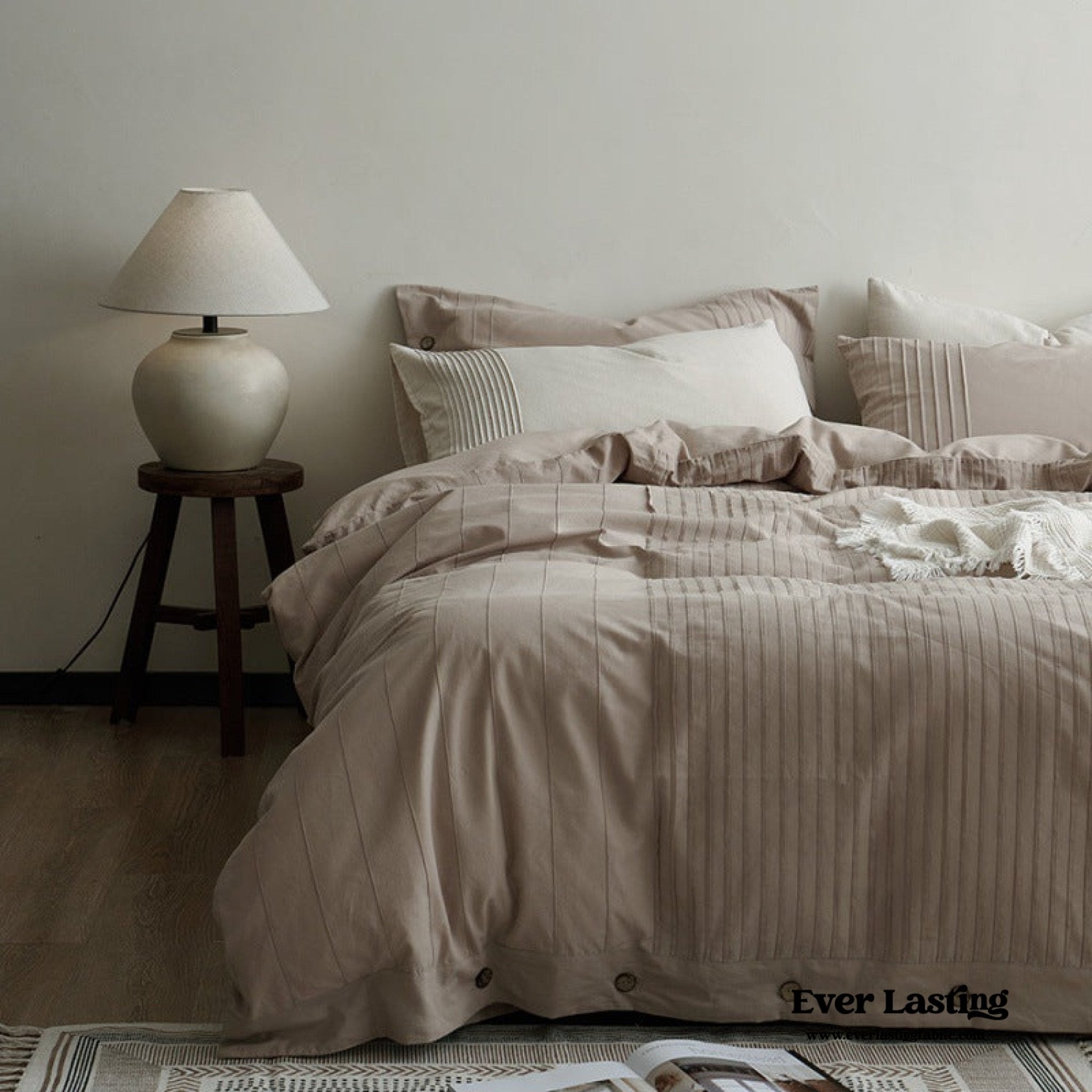 Milo Minimalist Solid Button Bedding Set / Brown - Ever Lasting