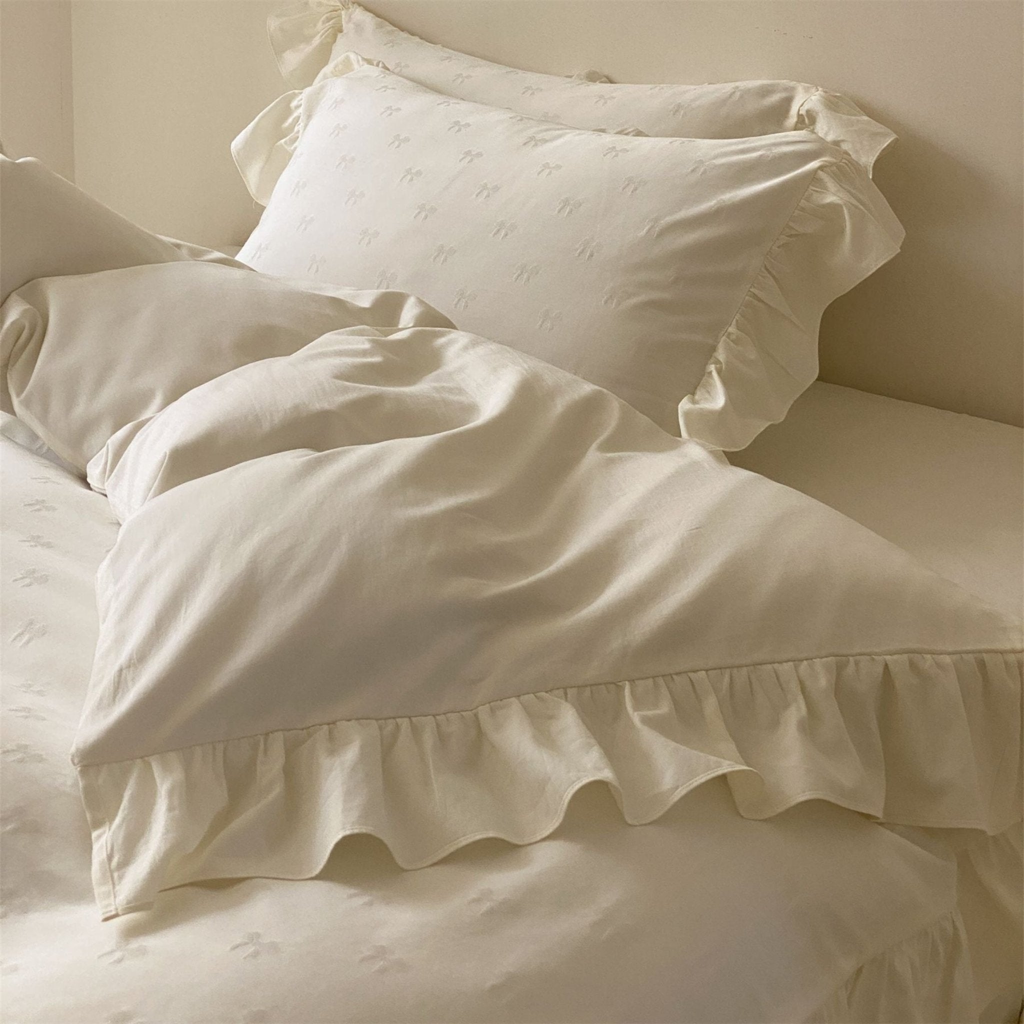 Mimi Ribbon Ruffle White Bedding Bundle - Ever Lasting