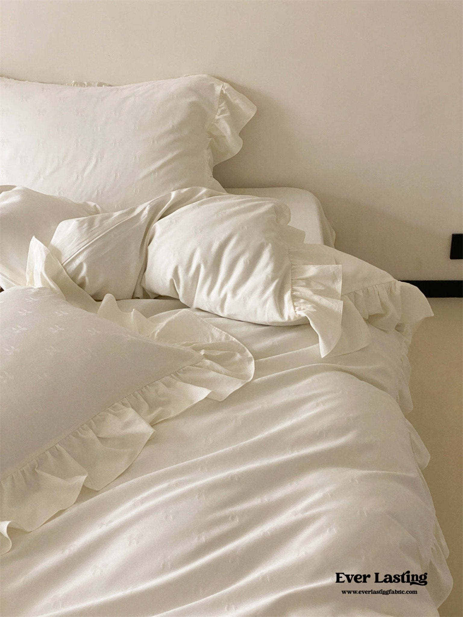 Mimi Ribbon Ruffle White Bedding Bundle - Ever Lasting