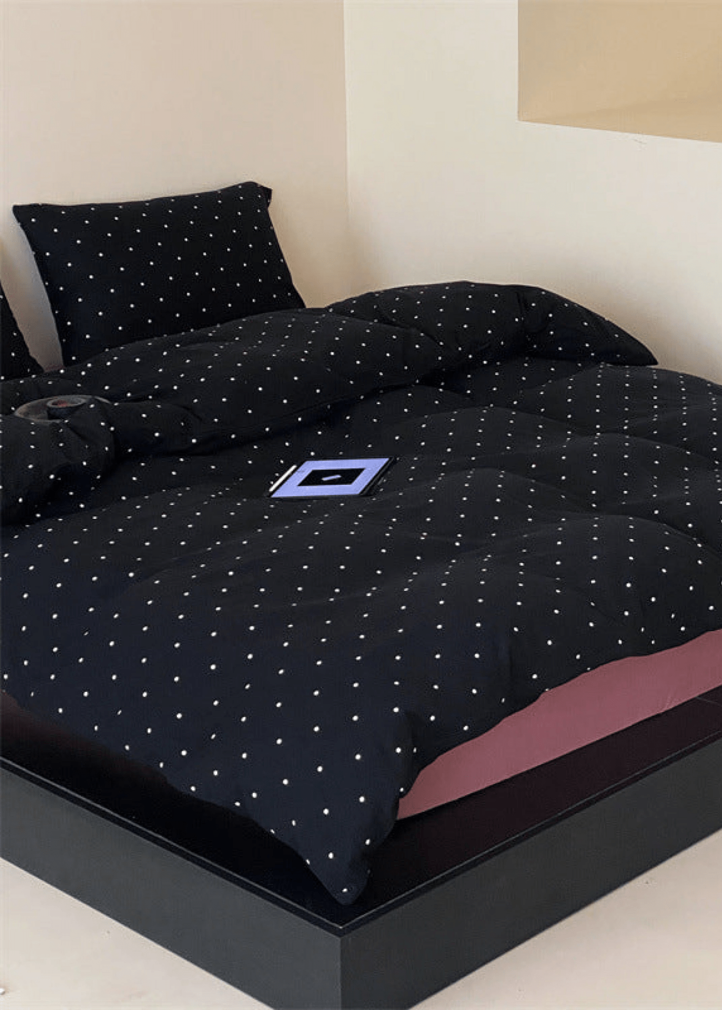 Mini Polka Dot Jersey Knit Bedding Set / Black + Pink - Ever Lasting
