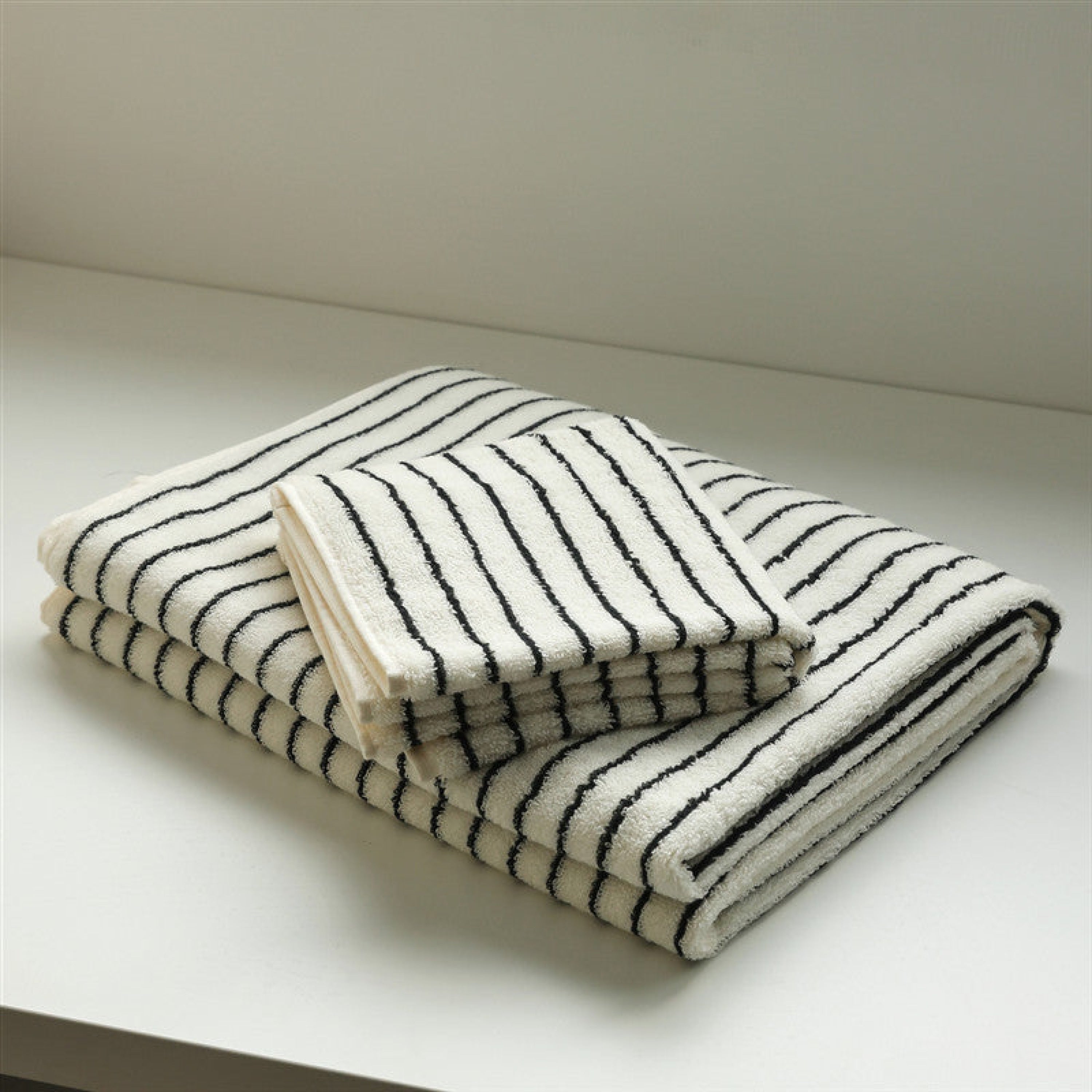 Checkered Hand Towel 14x30 