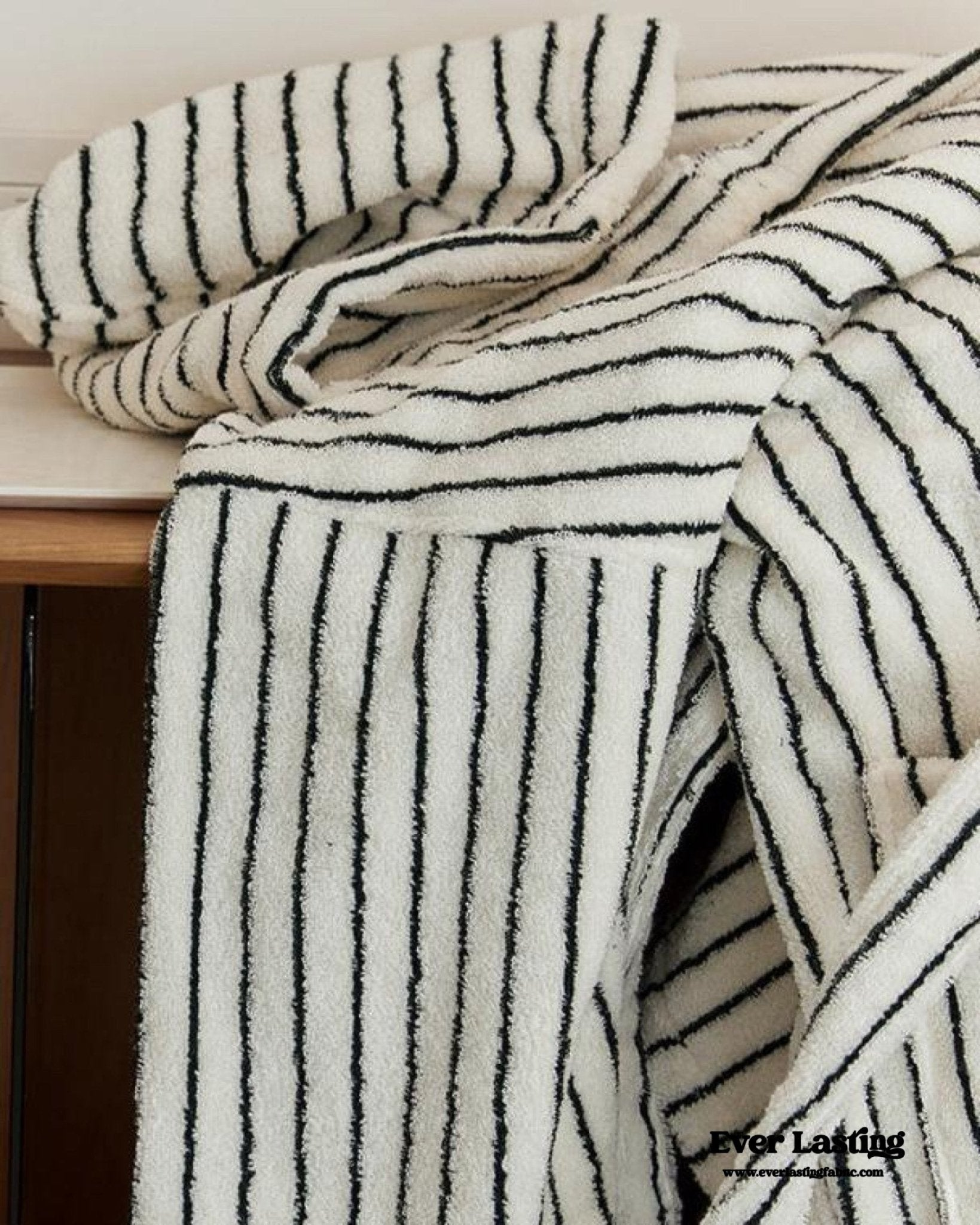 Minimalist Thin Striped Hooded Bathrobe - Ever Lasting