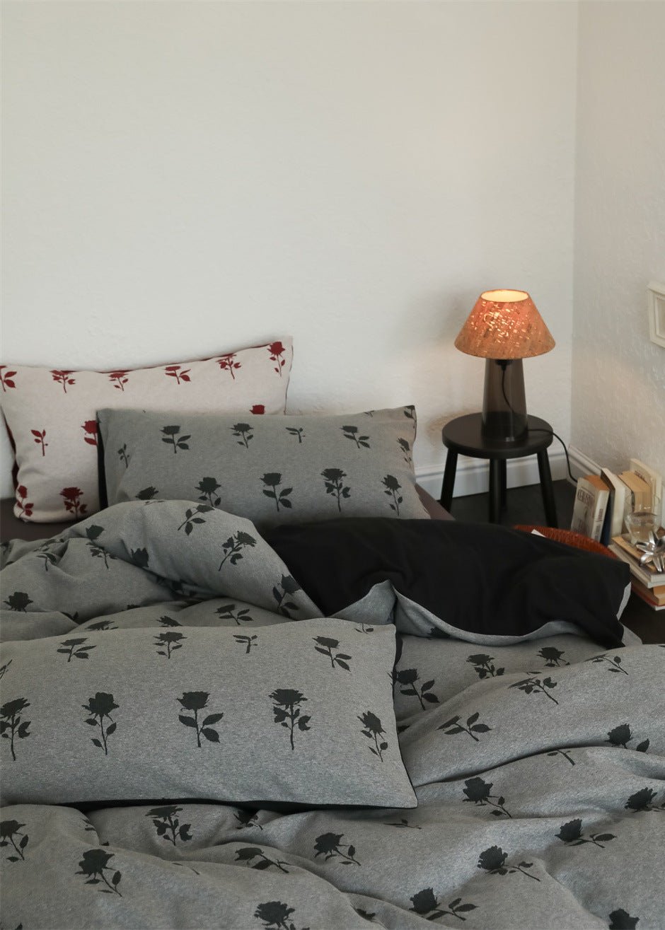 - Ever Lasting - Nadia Floral Jacquard Bedding Set / Red - Bedding Set - Ever Lasting