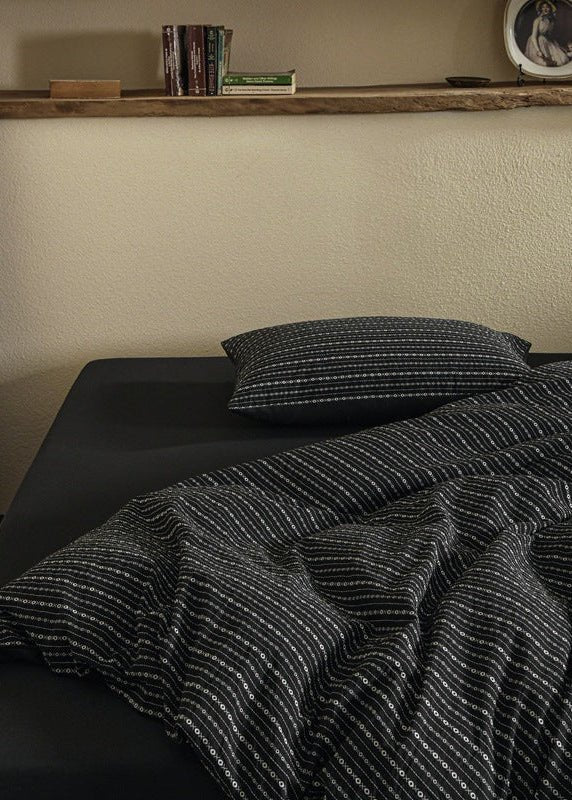 - Ever Lasting - Nathaniel Striped Jacquard Bedding Set / Black - Bedding Set - Ever Lasting