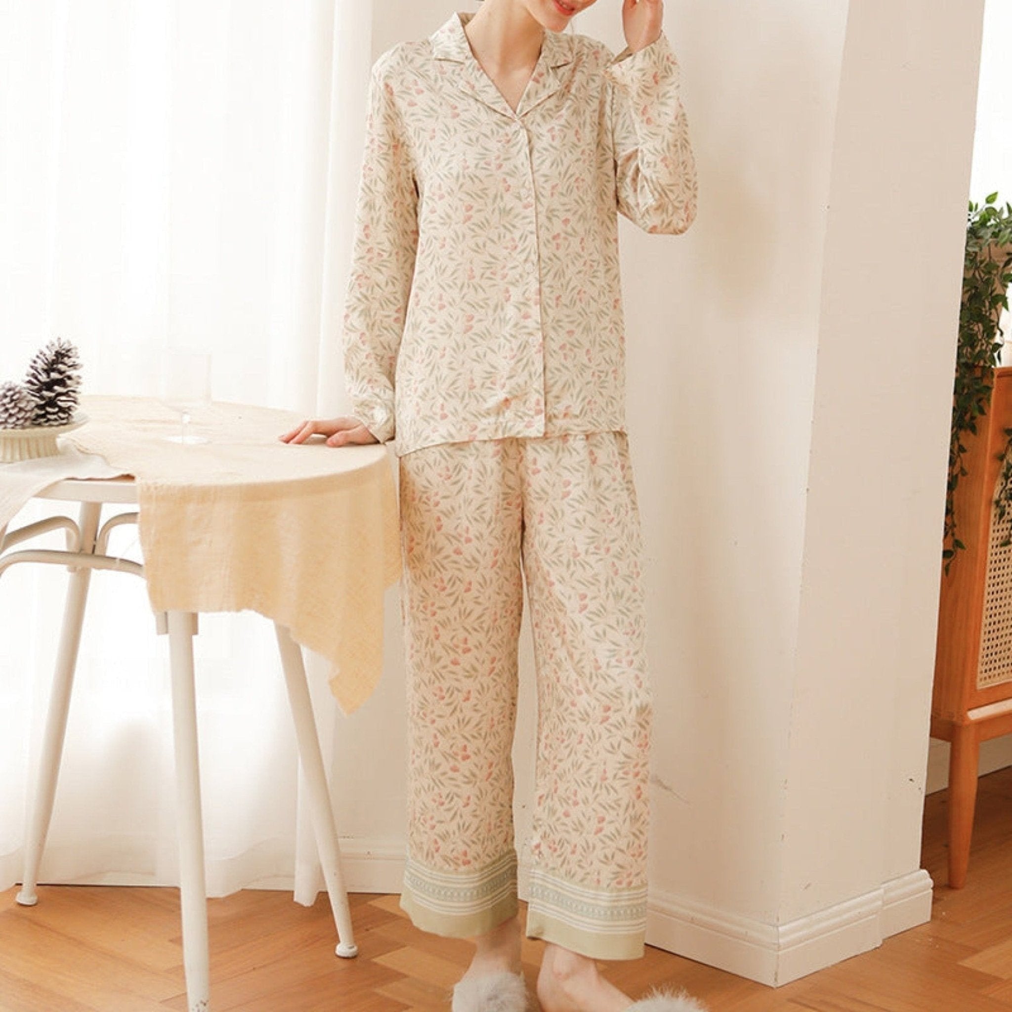 Pastoral Floral Short - Sleeve Long - Pants Pajama Set / Green - Ever Lasting
