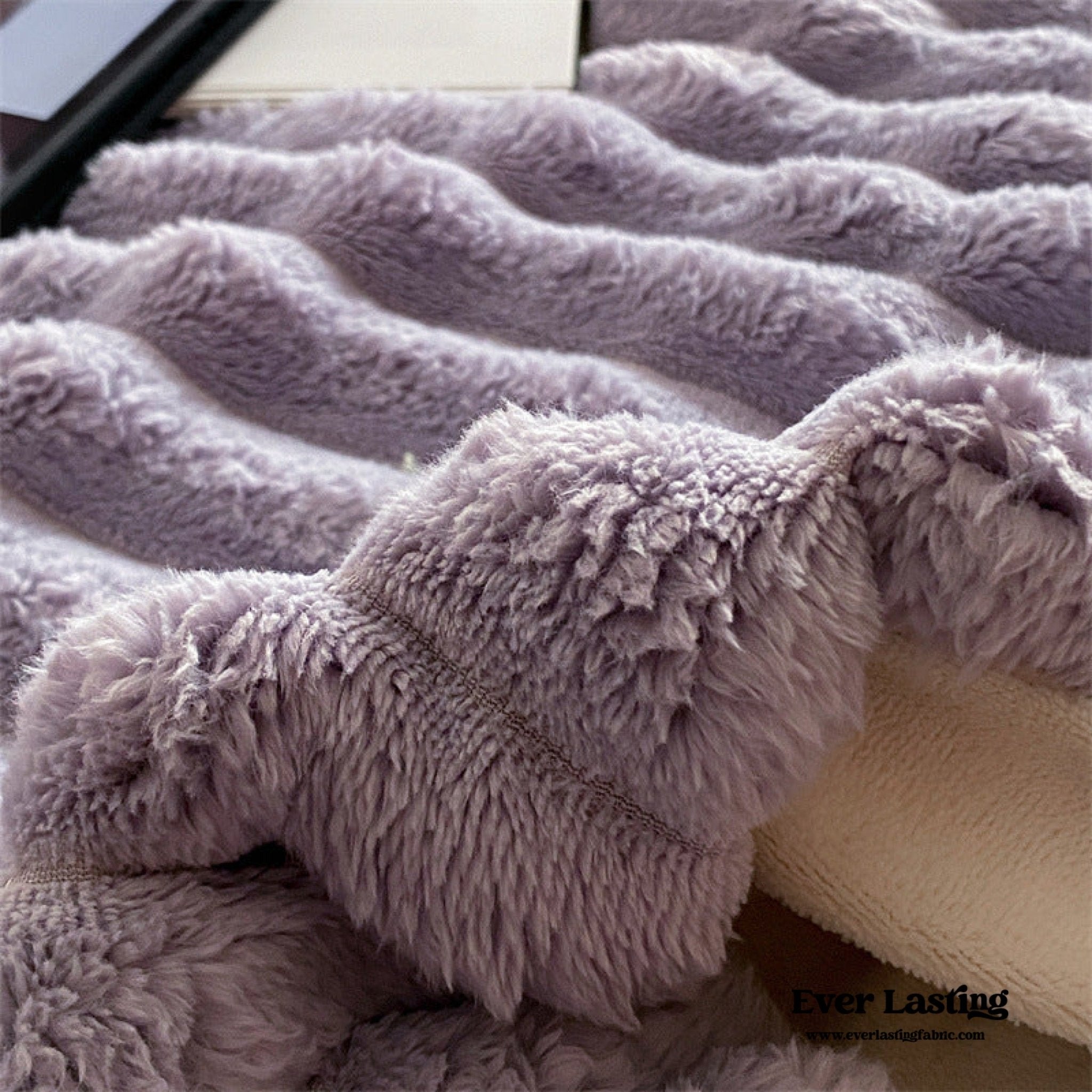 Plush Cozy Jacquard Blanket / Cream White - Ever Lasting