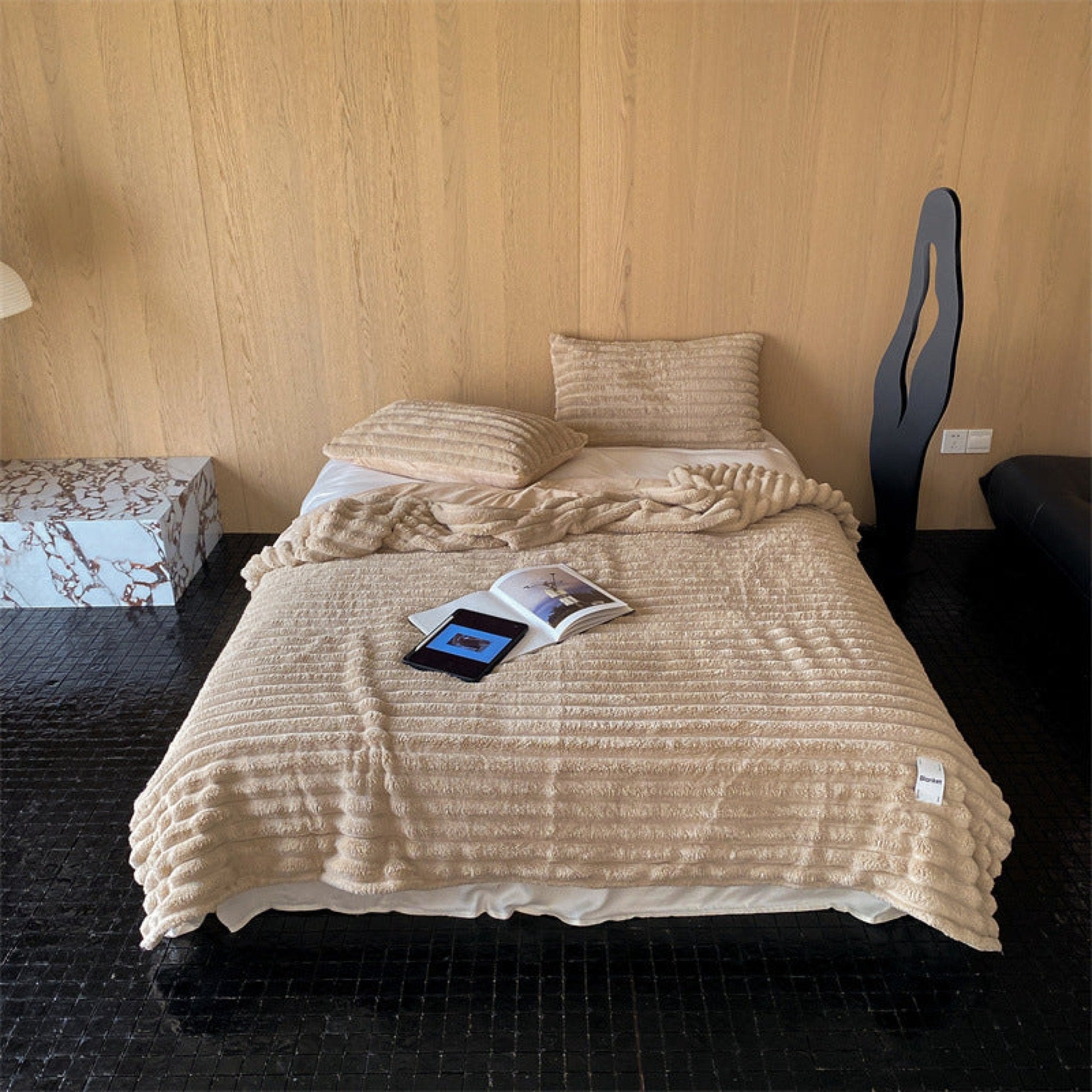 Plush Cozy Jacquard Blanket / Cream White - Ever Lasting