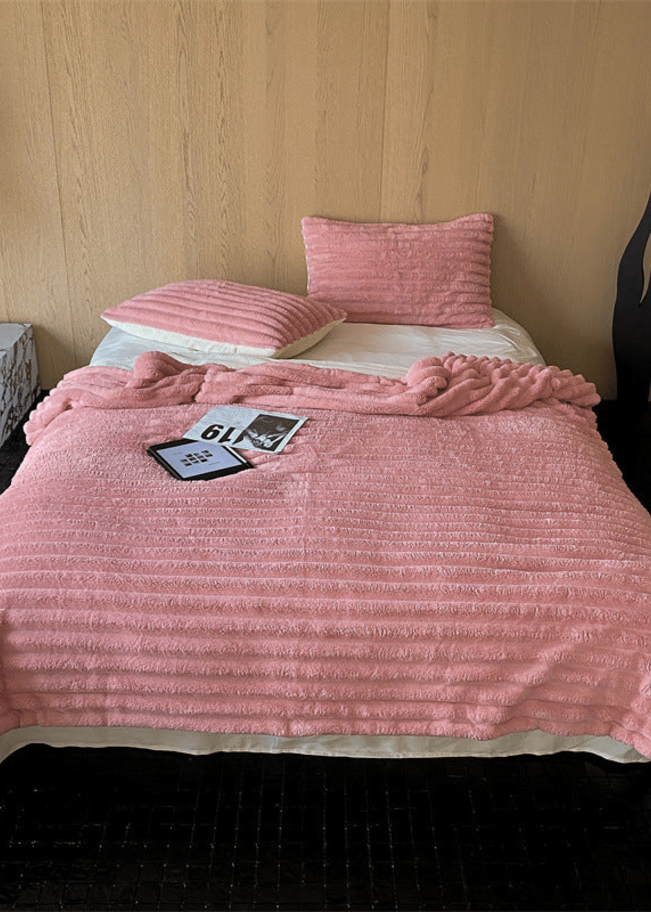 - Ever Lasting - Plush Cozy Jacquard Blanket / Cream White - Blankets - Ever Lasting