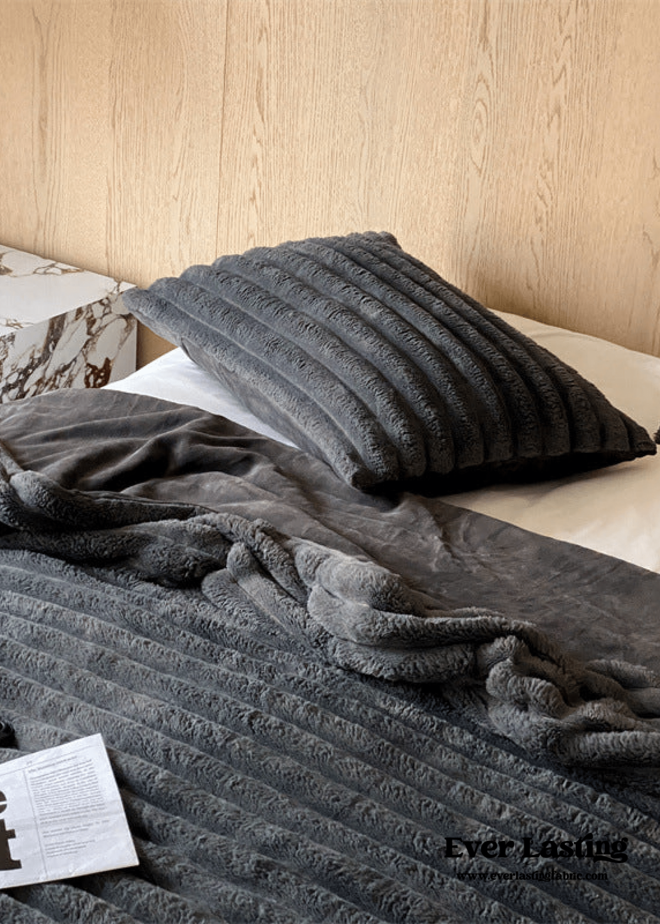 - Ever Lasting - Plush Cozy Jacquard Blanket / Cream White - Blankets - Ever Lasting