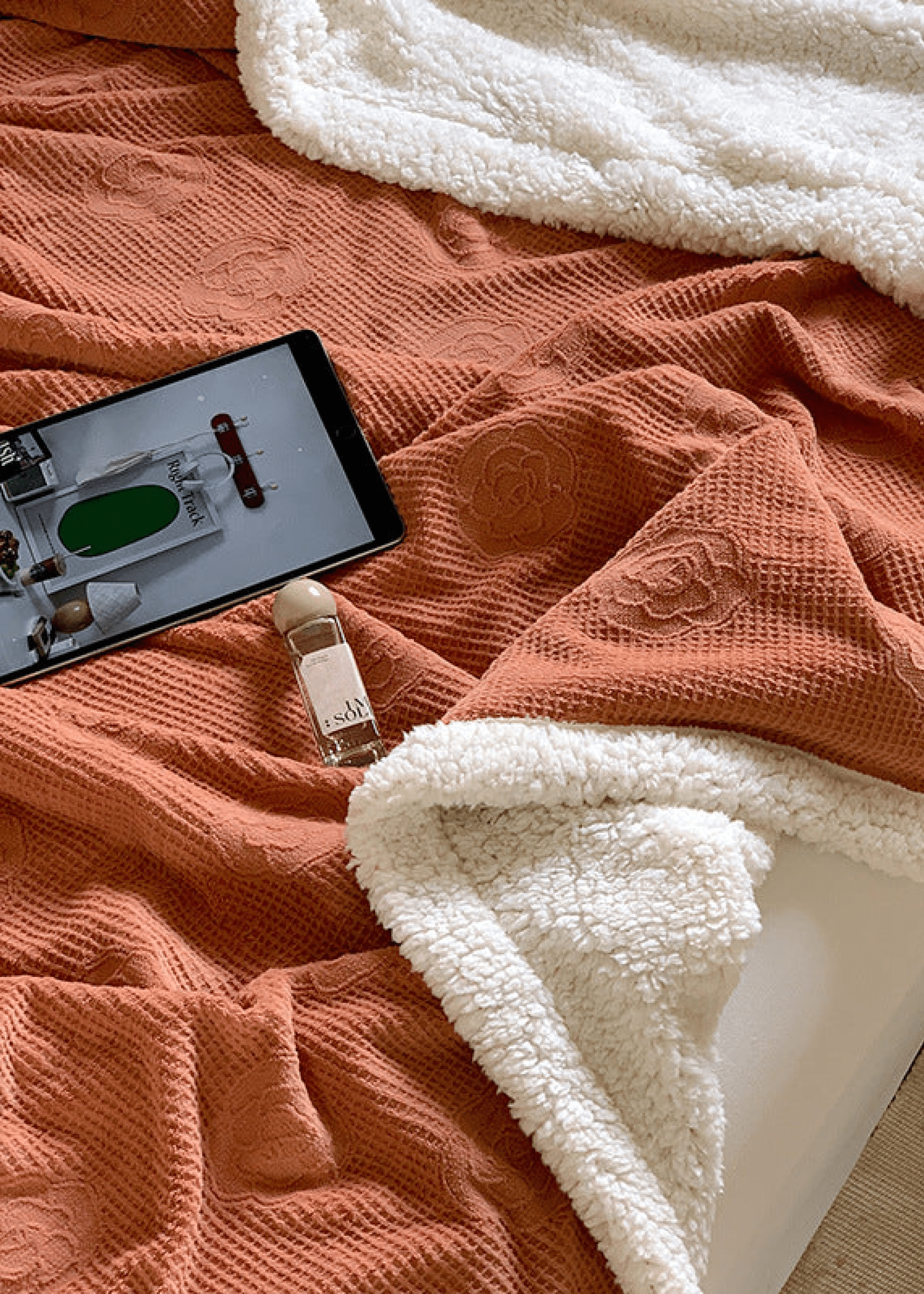 - Ever Lasting - Plush Fleece Floral Blanket / Off White - Blankets - Ever Lasting