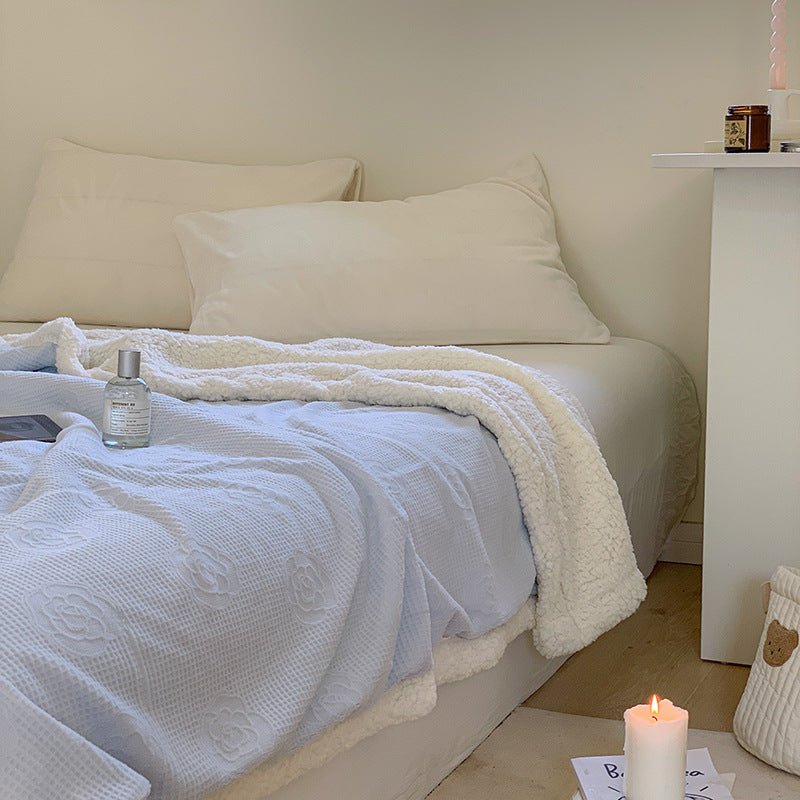 - Ever Lasting - Plush Fleece Floral Blanket / Off White - Blankets - Ever Lasting