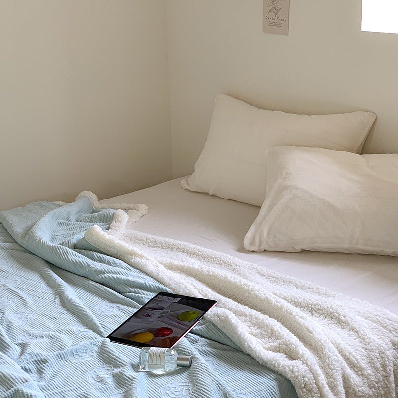 - Ever Lasting - Plush Fleece Floral Blanket / Off White - Blankets - Ever Lasting