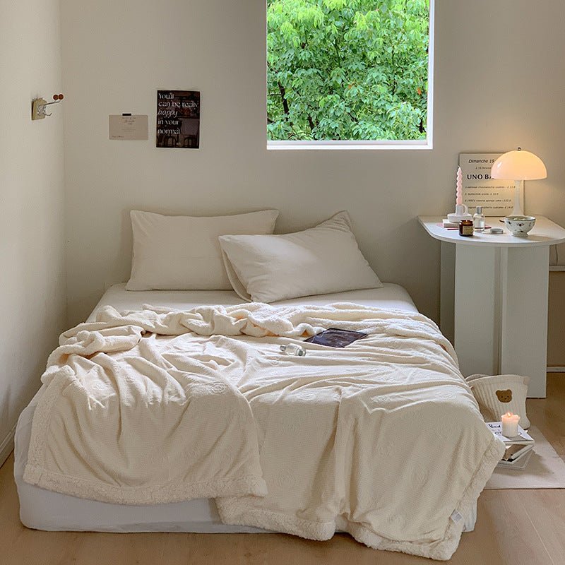 - Ever Lasting - Plush Fleece Floral Blanket / Off White - Blankets - Ever Lasting