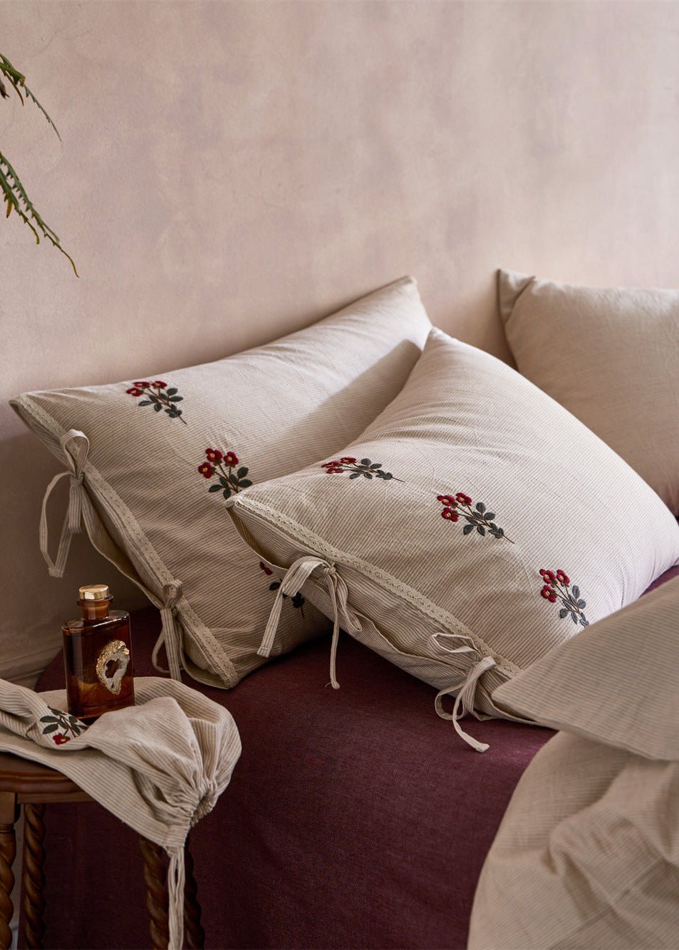 - Ever Lasting - Rowan Jacquard Striped Floral Bedding Bundle - Bedding Set - Ever Lasting