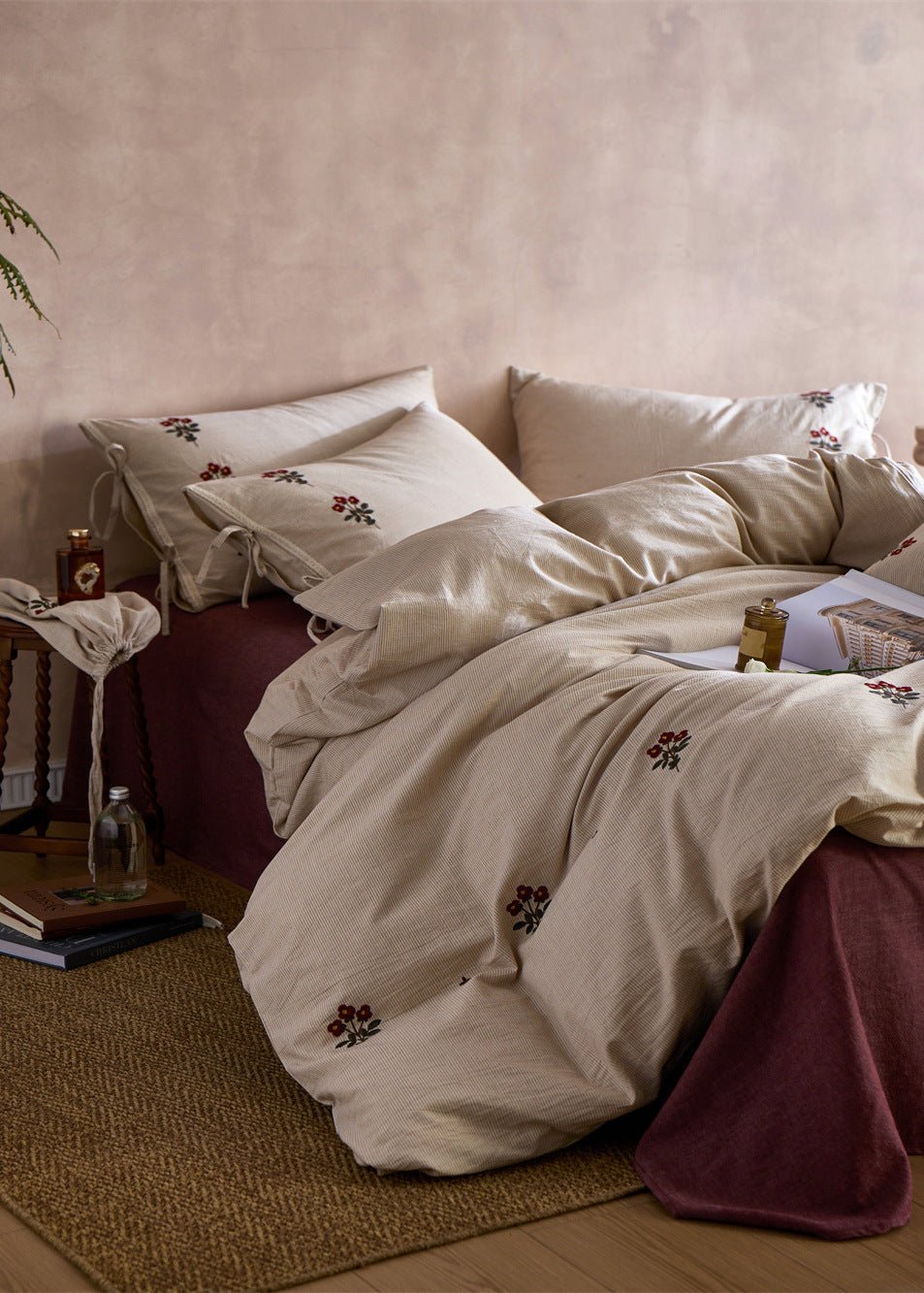 - Ever Lasting - Rowan Jacquard Striped Floral Bedding Bundle - Bedding Set - Ever Lasting
