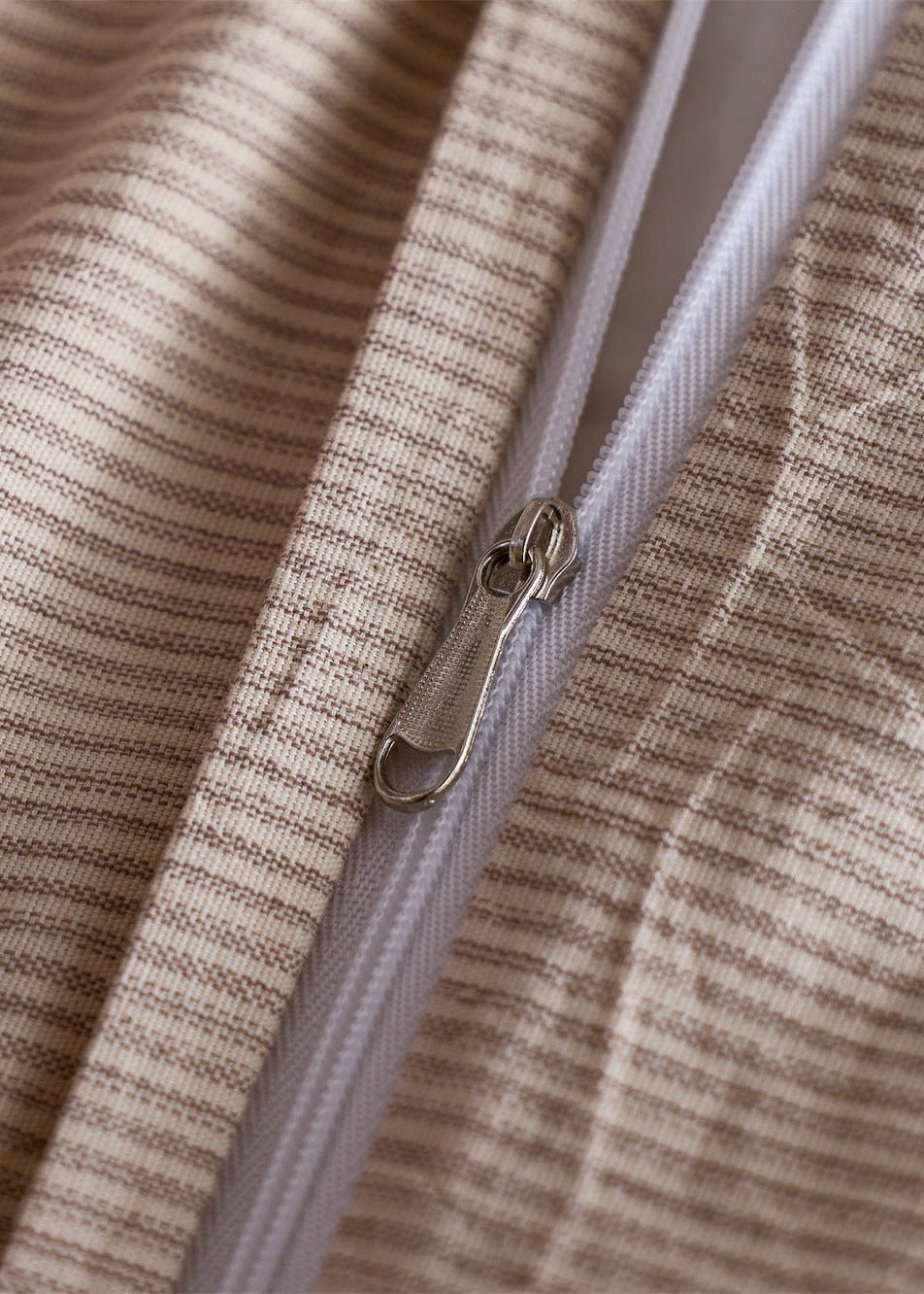 - Ever Lasting - Rowan Jacquard Striped Floral Bedding Bundle - Bedding Set - Ever Lasting