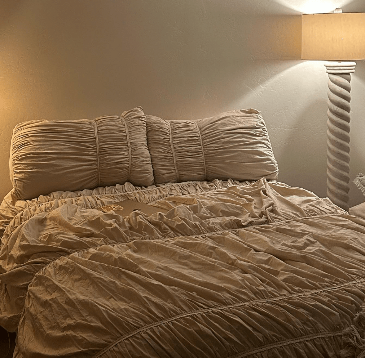 - Ever Lasting - Royal Bedding Set / Beige - Bedding Set - Ever Lasting