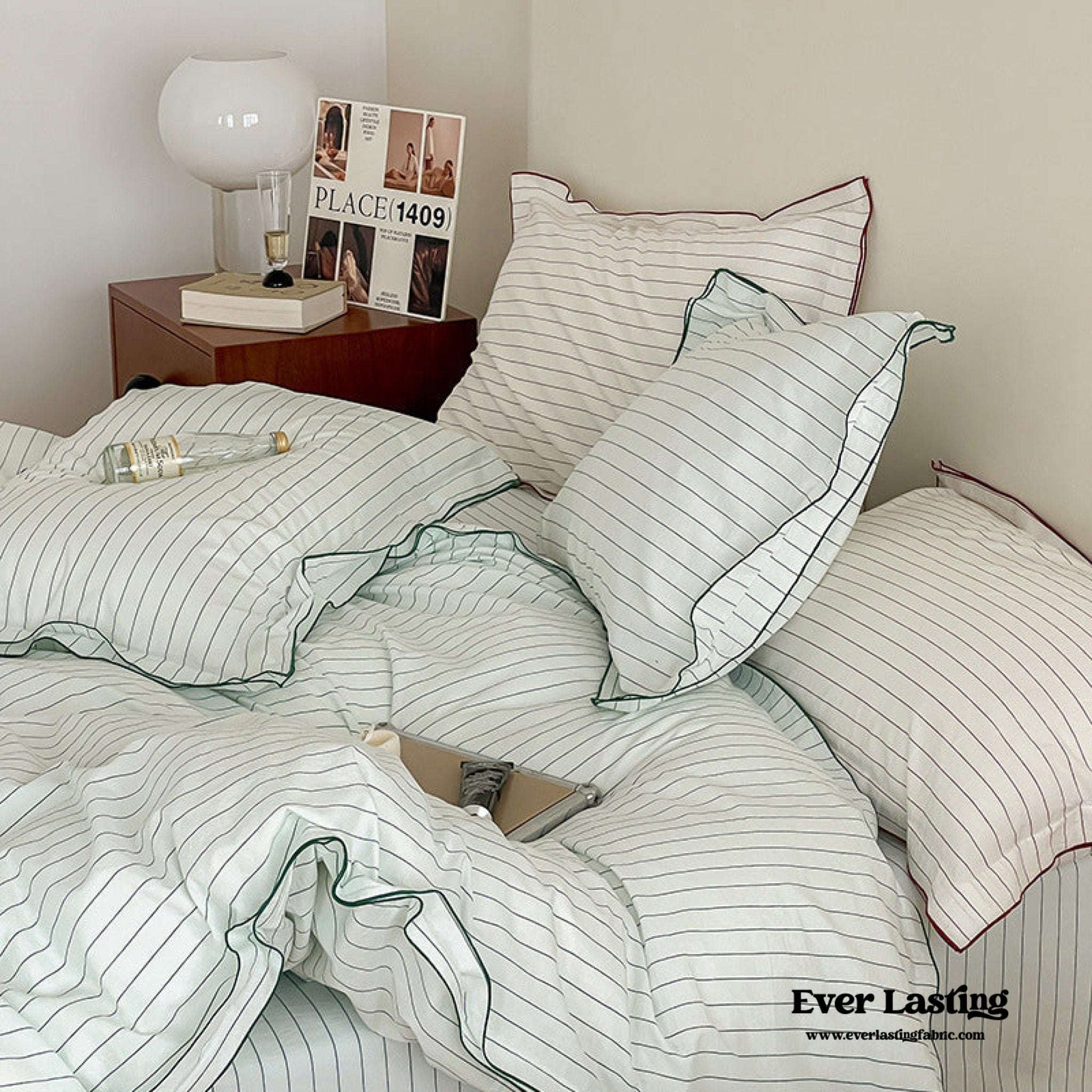 Scandinavian Overlock Striped Bedding Set / White + Green - Ever Lasting