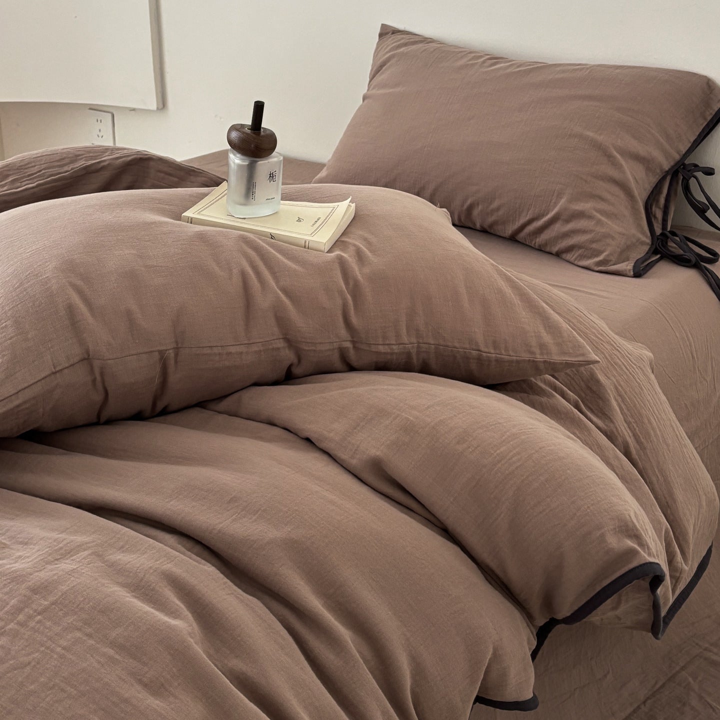 - Ever Lasting - Serena Ribbon Tied Bedding Set / Pink - Bedding Set - Ever Lasting