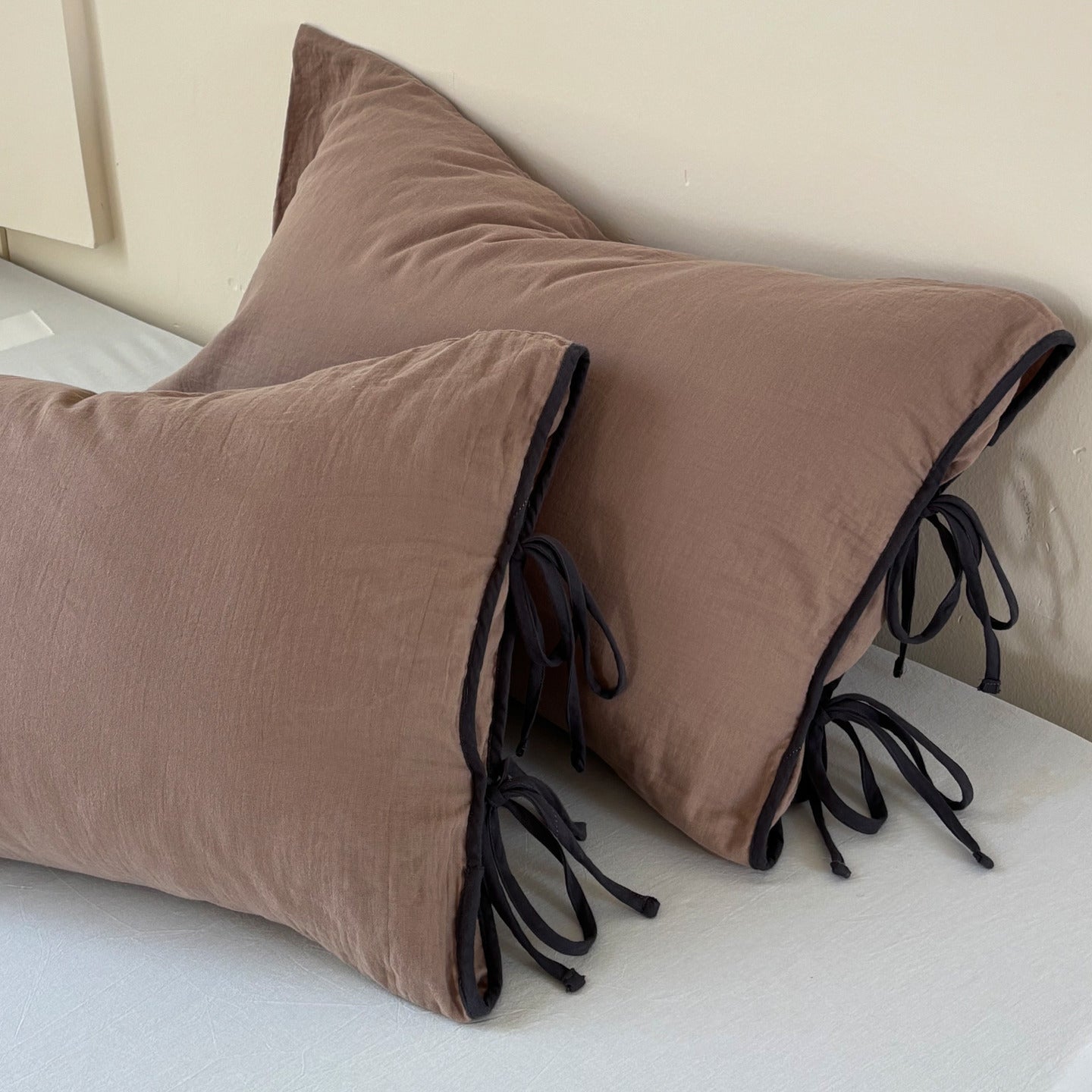 - Ever Lasting - Serena Ribbon Tied Pillowcases / Blue - Pillowcases - Ever Lasting