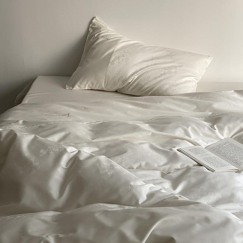 - Ever Lasting - Silky Floral Bedding Set / Snow White - Bedding Set - Ever Lasting