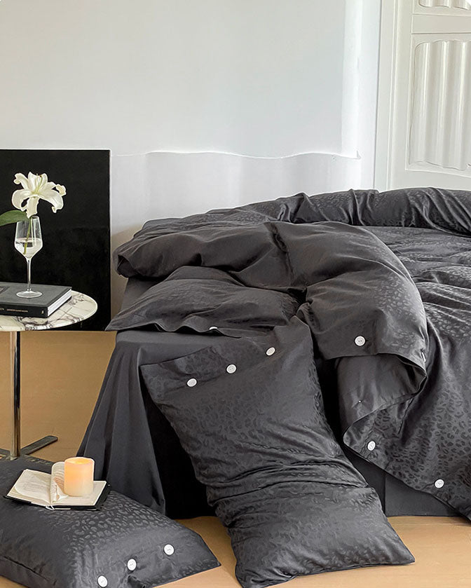 - Ever Lasting - Silky Leopard Buttoned Bedding Set / Baby Pink - Bedding Set - Ever Lasting