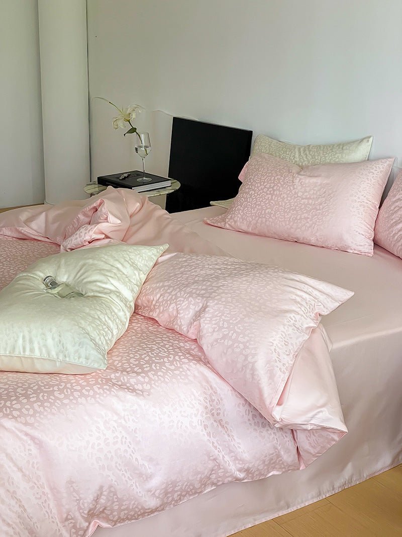 - Ever Lasting - Silky Leopard Buttoned Bedding Set / Baby Pink - Bedding Set - Ever Lasting