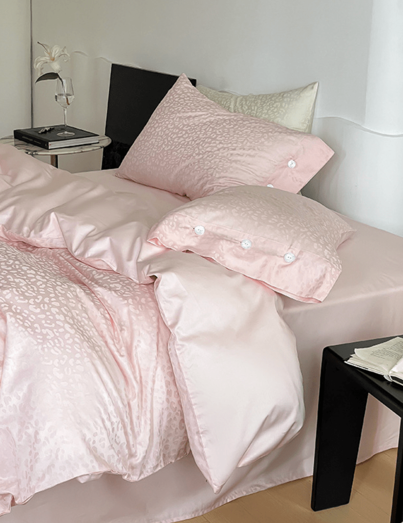 - Ever Lasting - Silky Leopard Buttoned Bedding Set / Baby Pink - Bedding Set - Ever Lasting