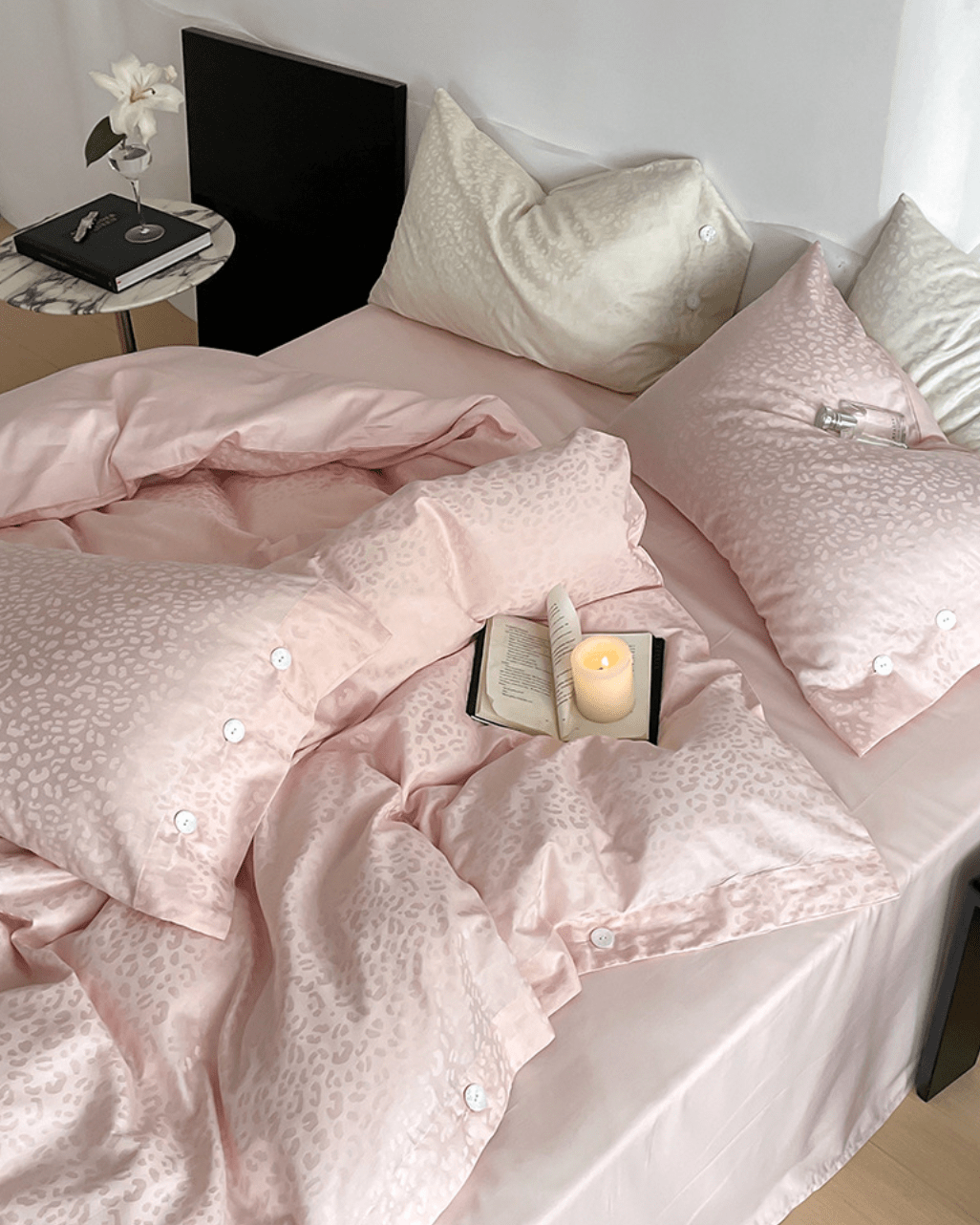 - Ever Lasting - Silky Leopard Buttoned Bedding Set / Baby Pink - Bedding Set - Ever Lasting