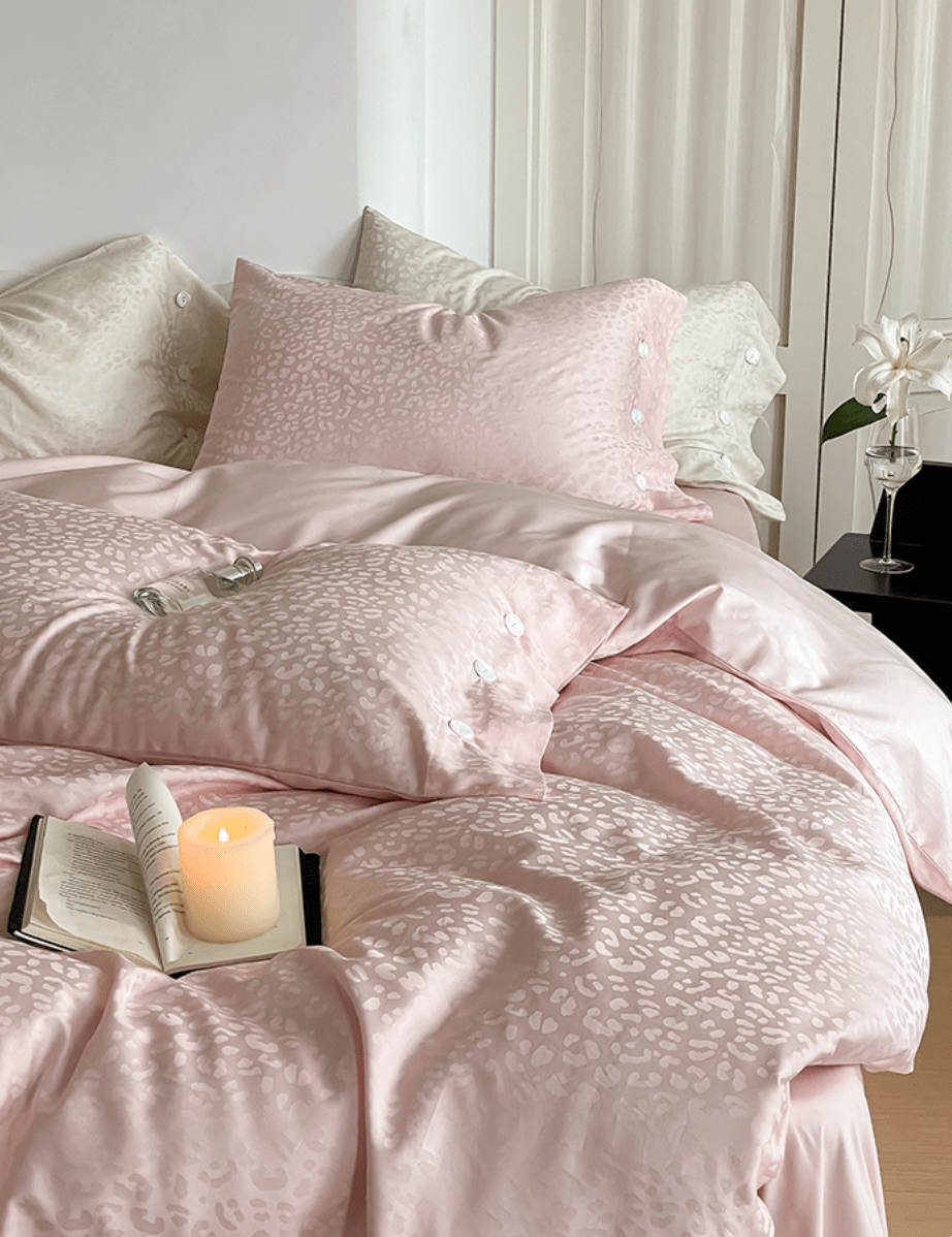 - Ever Lasting - Silky Leopard Buttoned Bedding Set / Baby Pink - Bedding Set - Ever Lasting