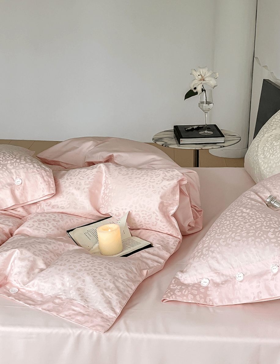 - Ever Lasting - Silky Leopard Buttoned Bedding Set / Baby Pink - Bedding Set - Ever Lasting