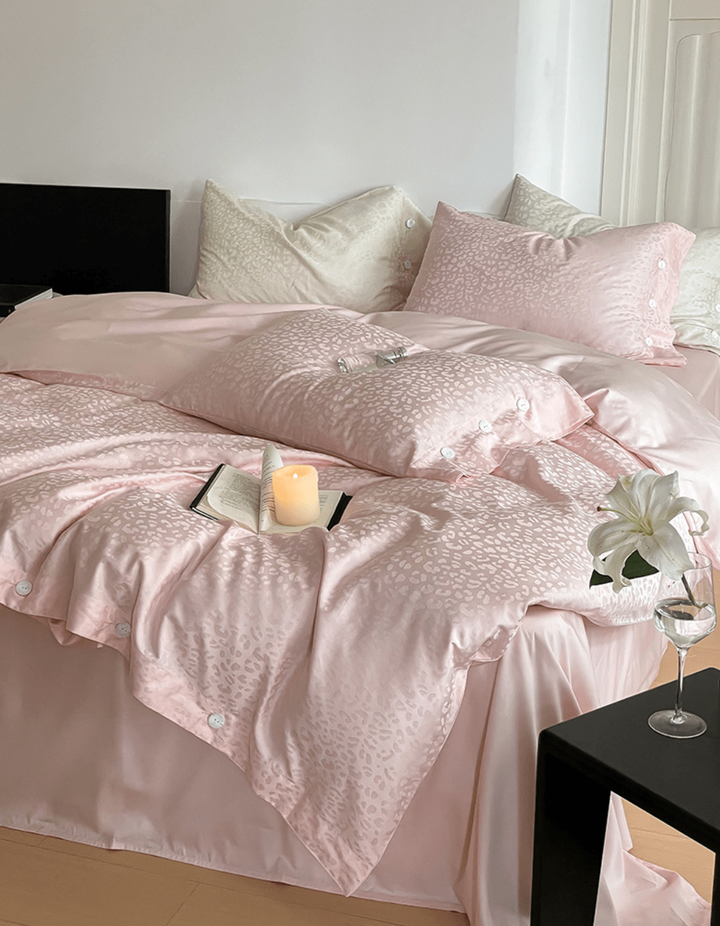 - Ever Lasting - Silky Leopard Buttoned Bedding Set / Baby Pink - Bedding Set - Ever Lasting