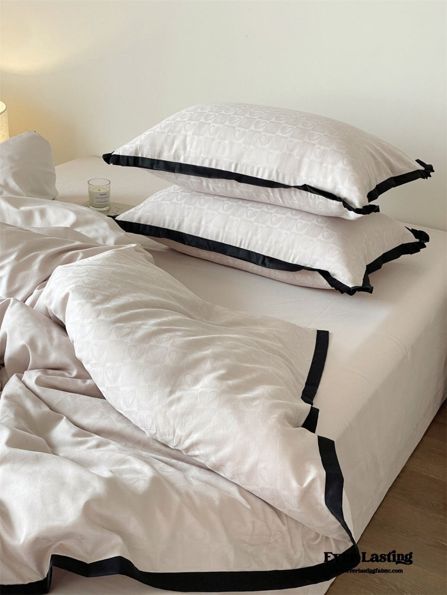 Silky Luxury Heart Textured Bedding Set / Cream - Ever Lasting