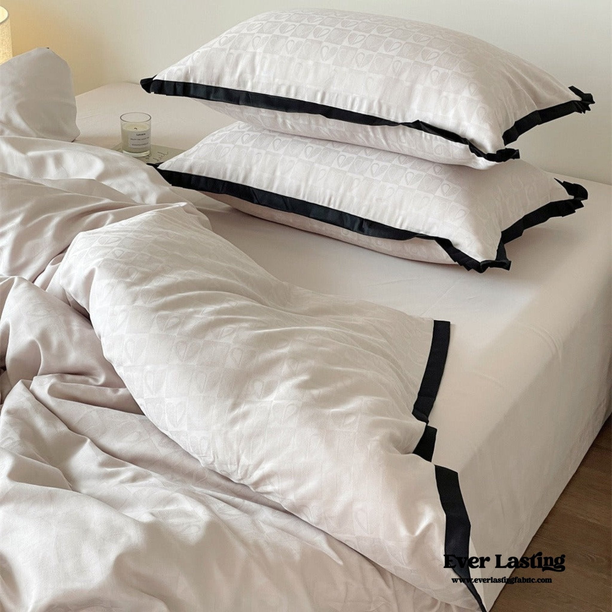 Silky Luxury Heart Textured Bedding Set / Cream - Ever Lasting