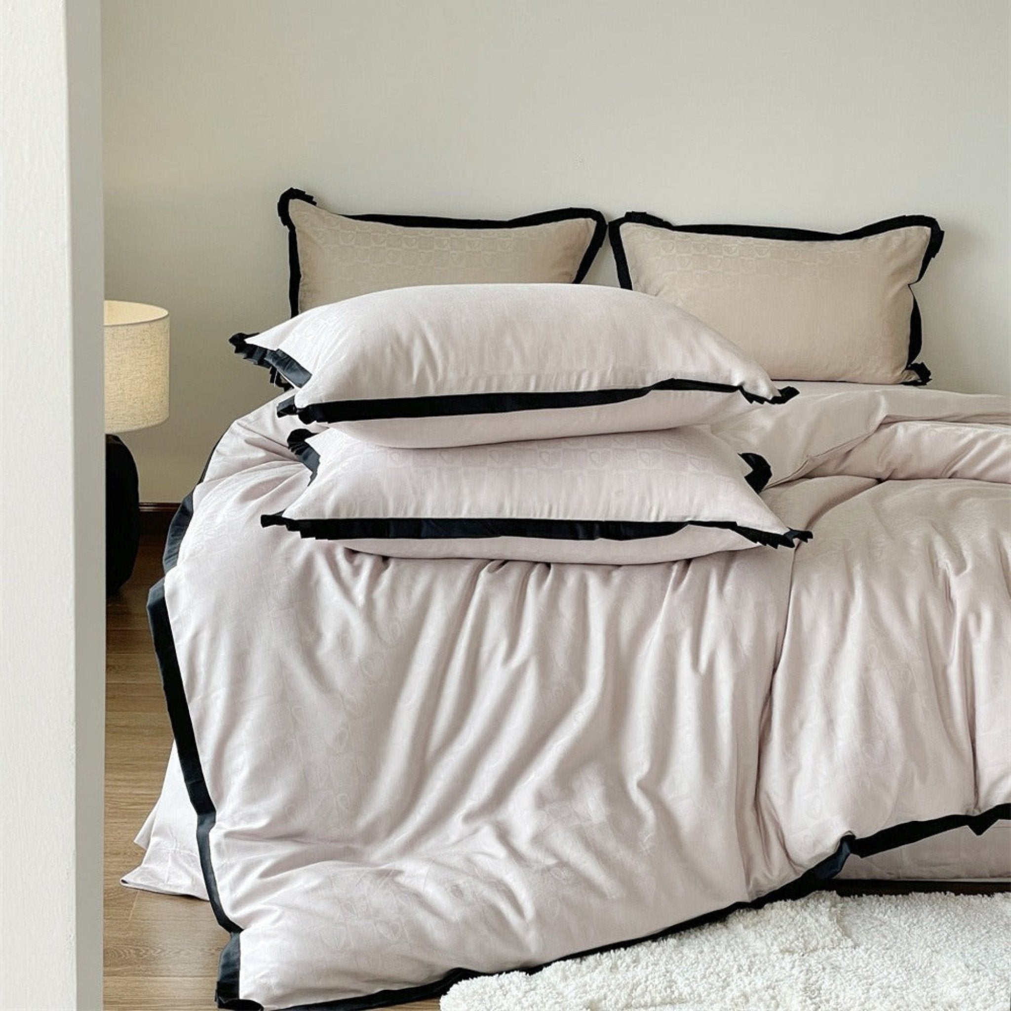 Silky Luxury Heart Textured Bedding Set / Cream - Ever Lasting