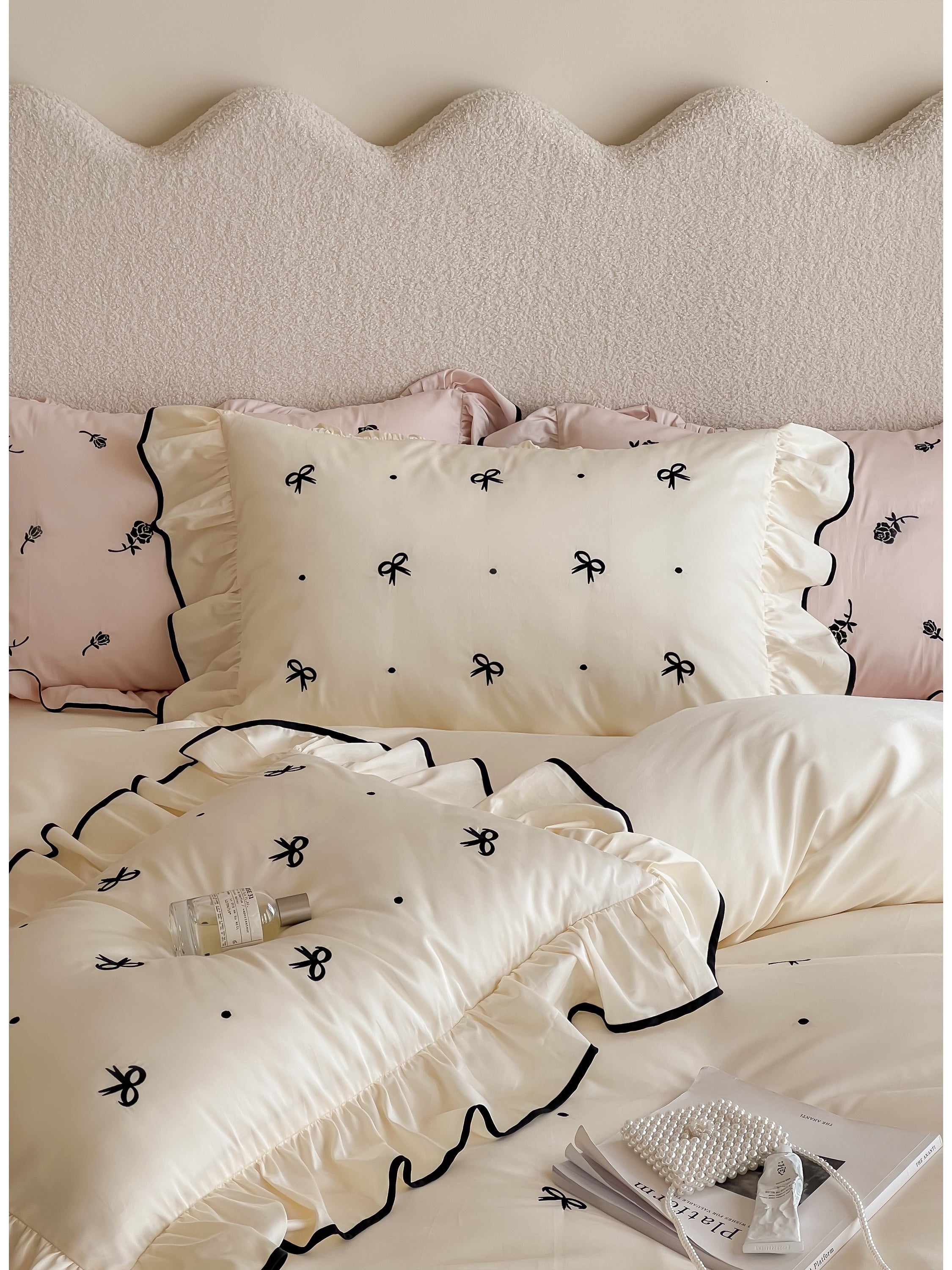 - Ever Lasting - Silky Ribbon Ruffle Bedding Set / Cream White - Bedding Set - Ever Lasting