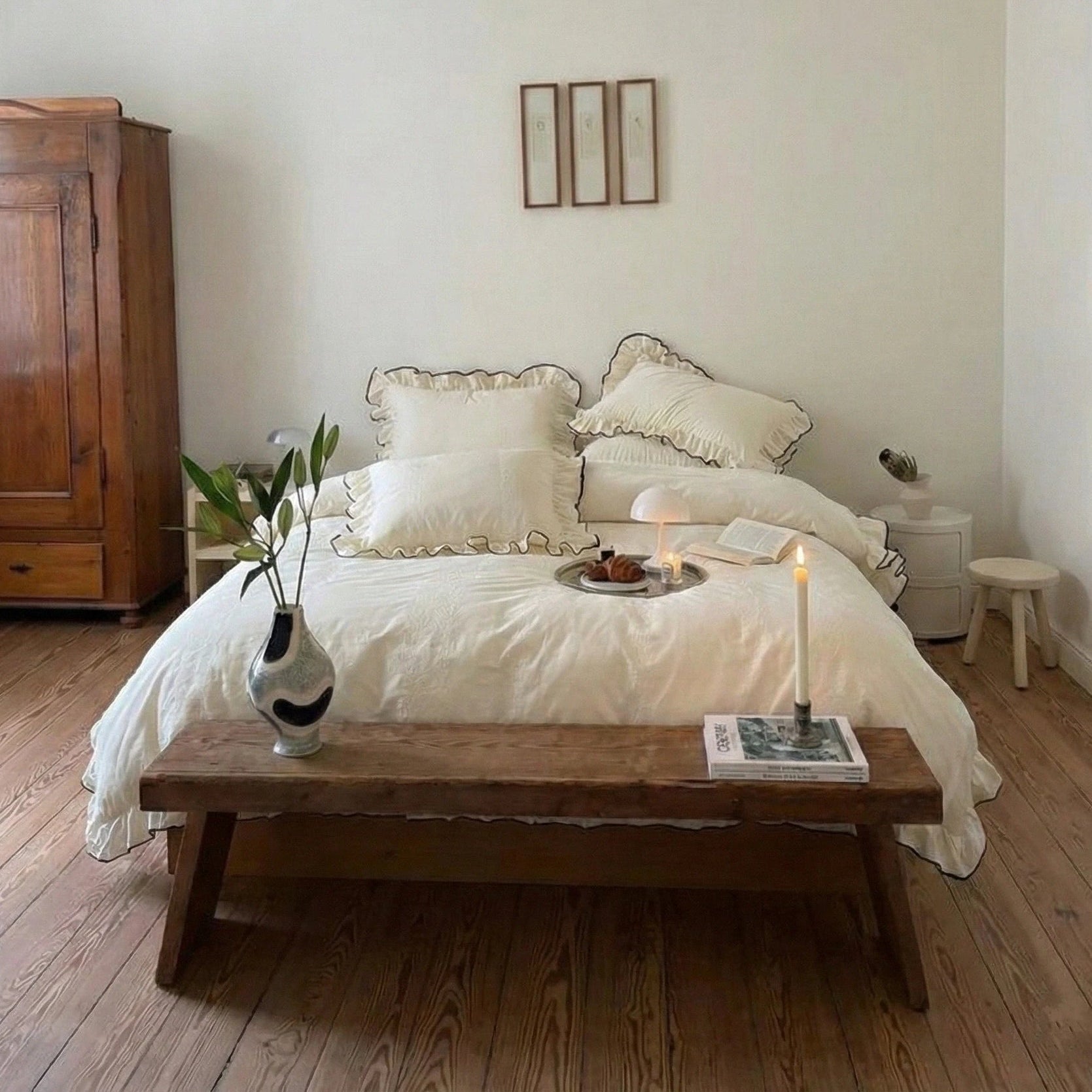 - Ever Lasting - Silky Ruffle Small Room Bedding Set / Ivory White - Bedding Set - Ever Lasting