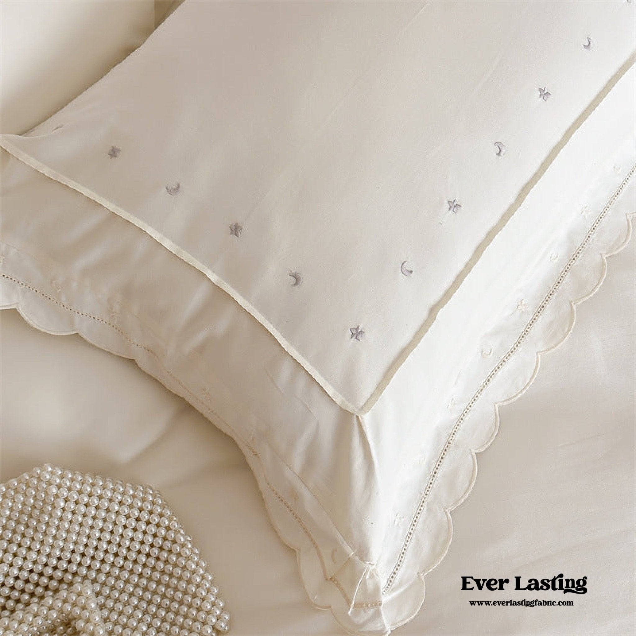 Star Gaze Short Cake Ruffle Bedding Set / White - Ever Lasting