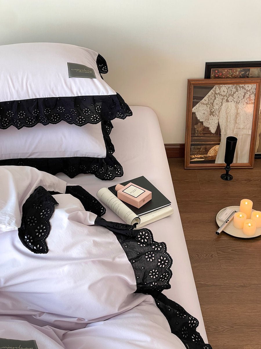 - Ever Lasting - Strawberry Black Lace Ruffle Bedding Bundle - Bedding Bundle - Ever Lasting