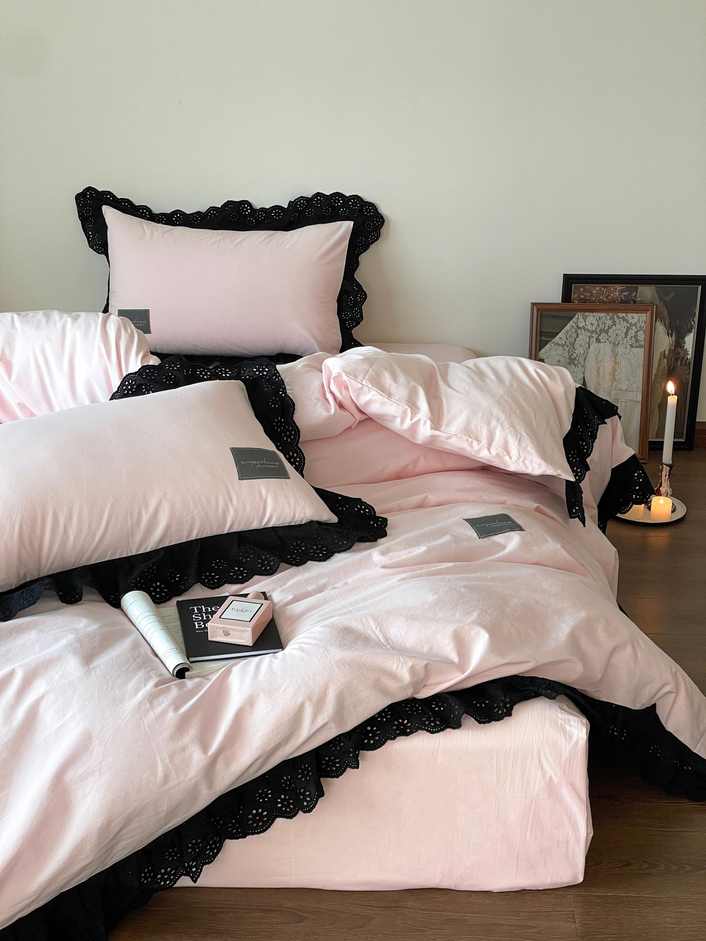 - Ever Lasting - Strawberry Black Lace Ruffle Bedding Set - Bedding Set - Ever Lasting