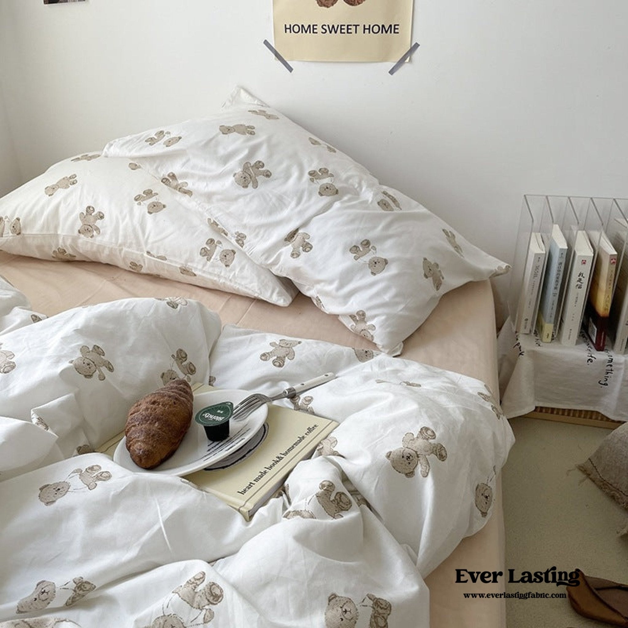 Teddy Duvet Cover / White + Beige - Ever Lasting