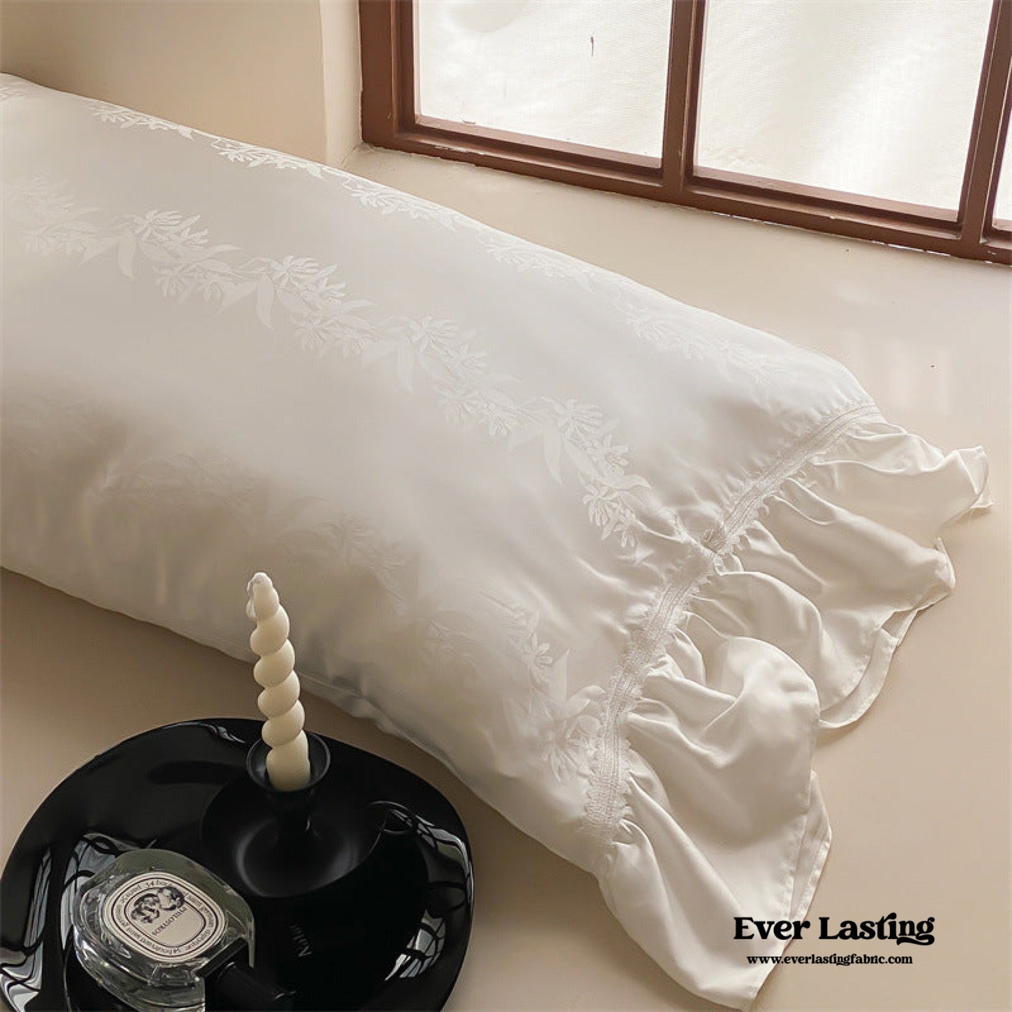 Tencel Silky Floral Ruffle Bedding Set / Snow White - Ever Lasting