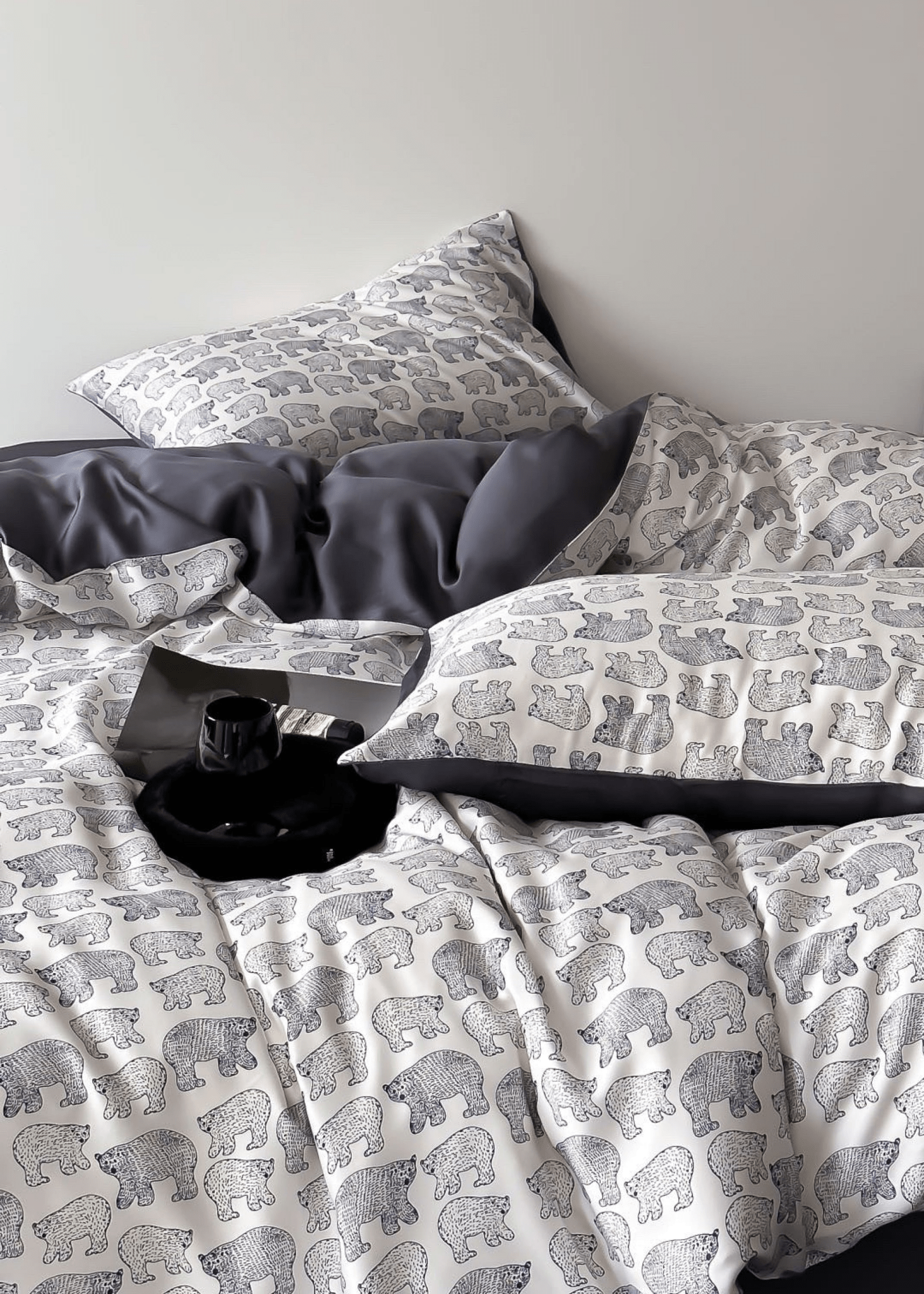 Twilight Zone Silky Tencel Bedding Set / White + Gray - Ever Lasting