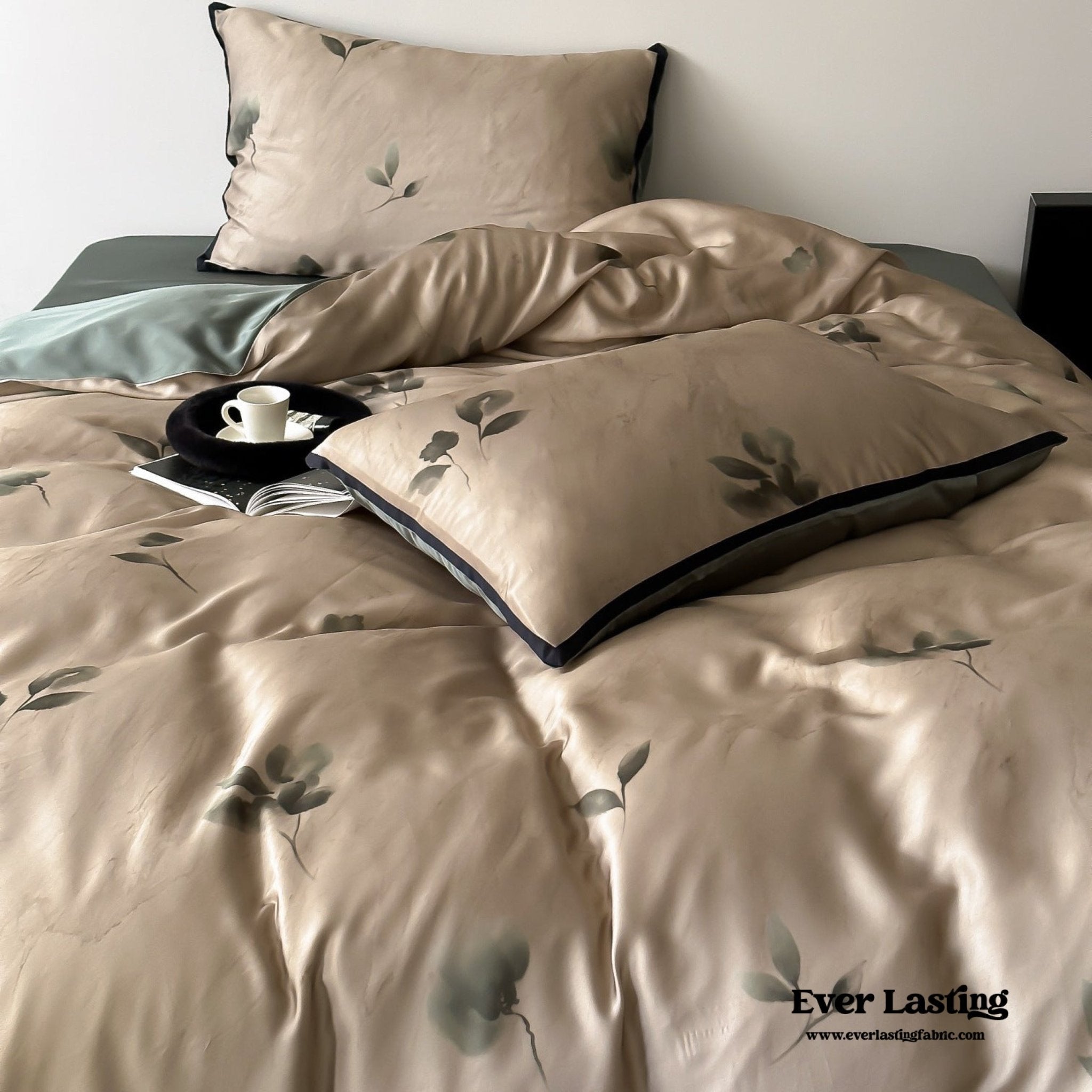 Twilight Zone Silky Tencel Bedding Set / White + Gray - Ever Lasting