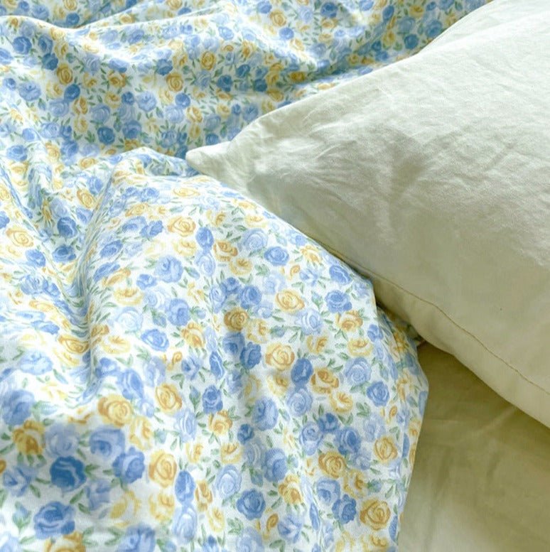 - Ever Lasting - Vintage Inspired Floral Duvet Cover / Brown + Beige - Duvet Cover - Ever Lasting