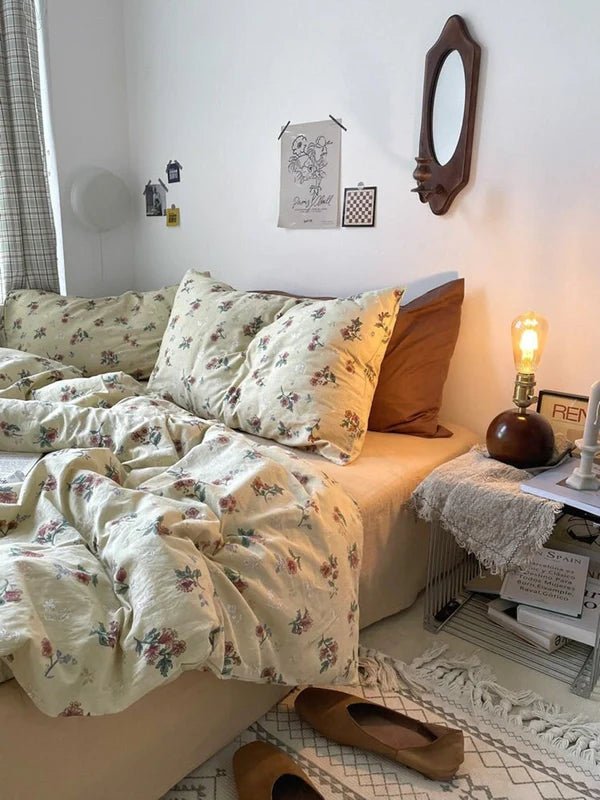 - Ever Lasting - Vintage Inspired Floral Small Room Bedding Set / Brown + Beige - Bedding Set - Ever Lasting