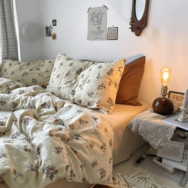 - Ever Lasting - Vintage Inspired Floral Small Room Bedding Set / Brown + Beige - Bedding Set - Ever Lasting