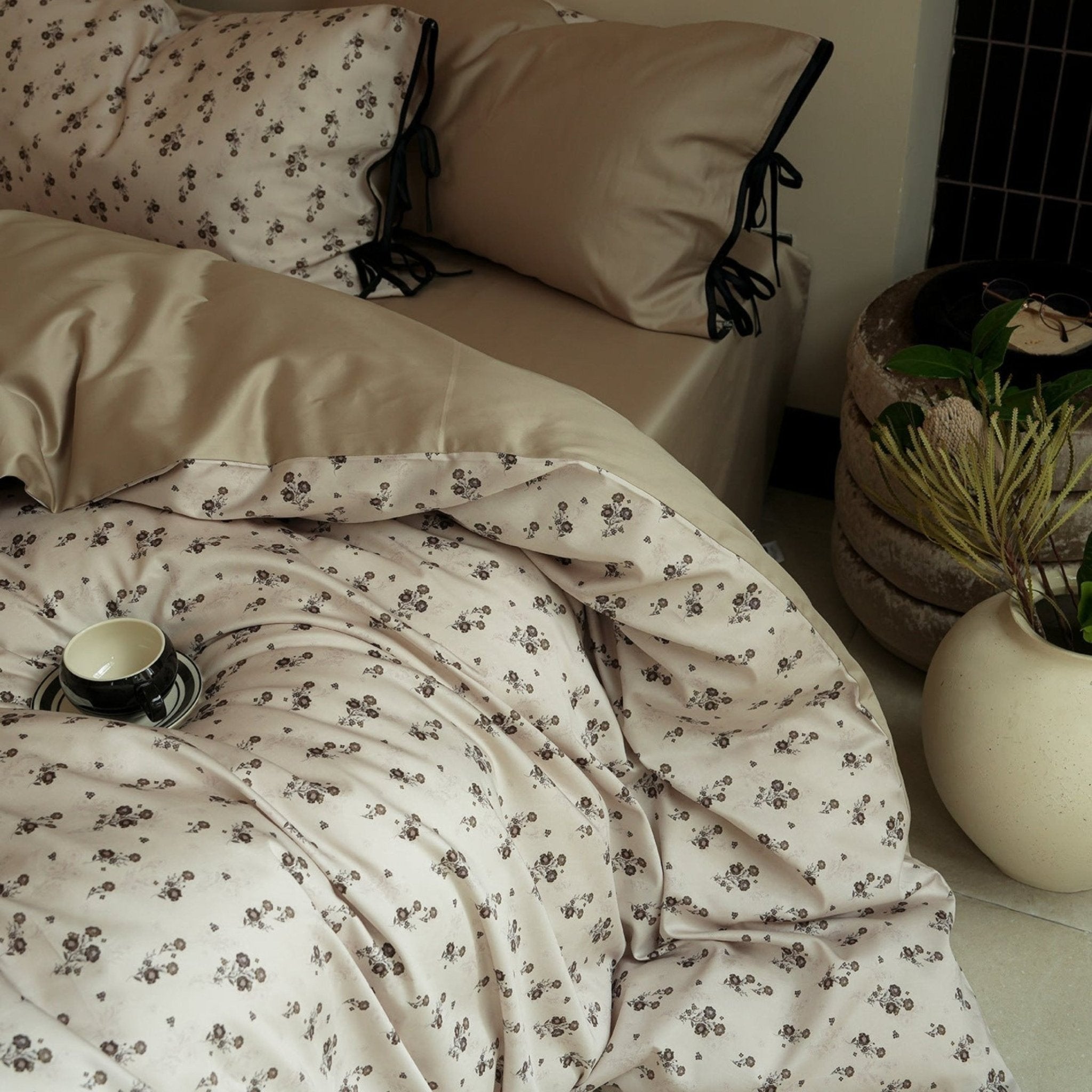 Violetta Silky Cottage Floral Bedding Set - Ever Lasting