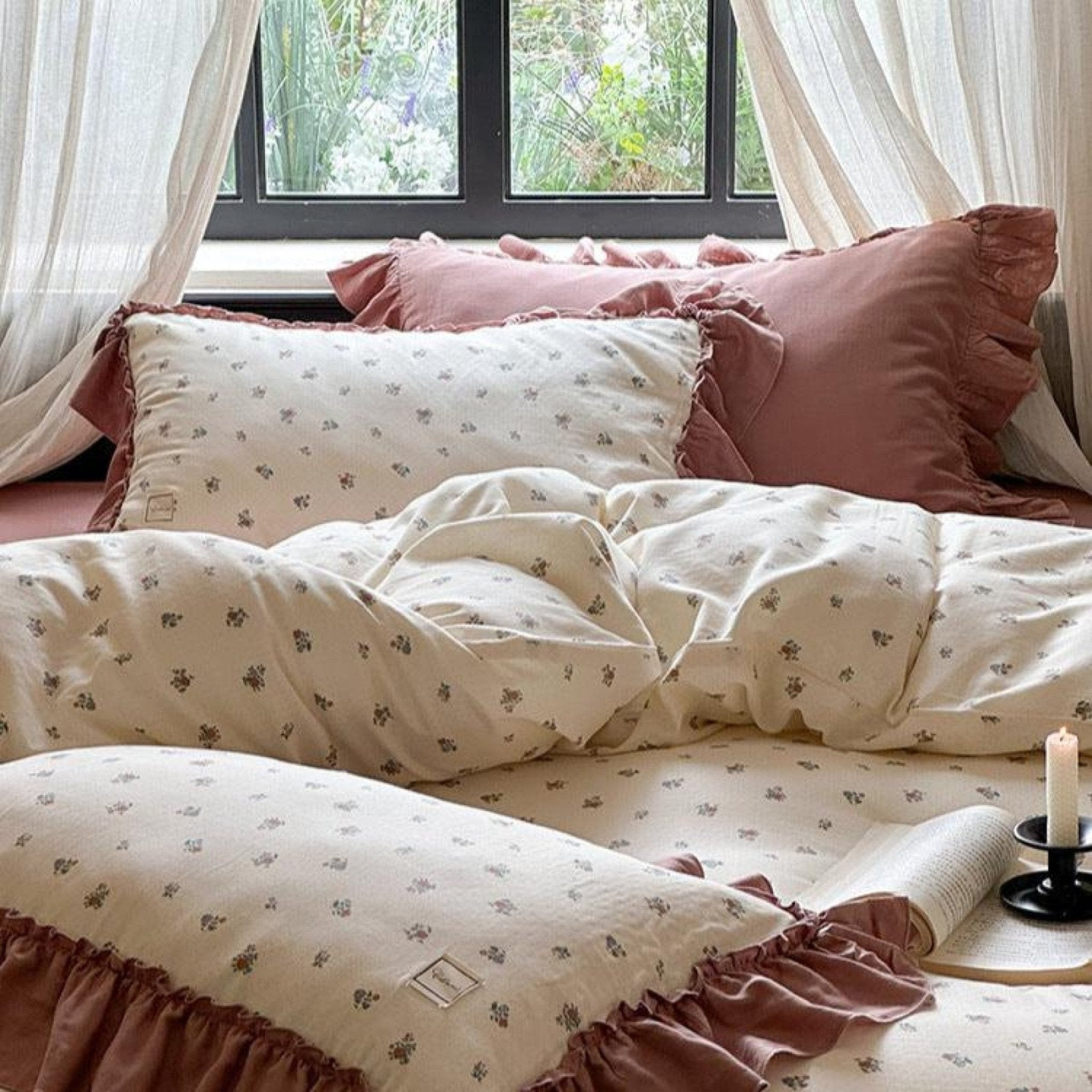 Vivienne Floral Double Gauze Bedding Set / Light Pink - Ever Lasting