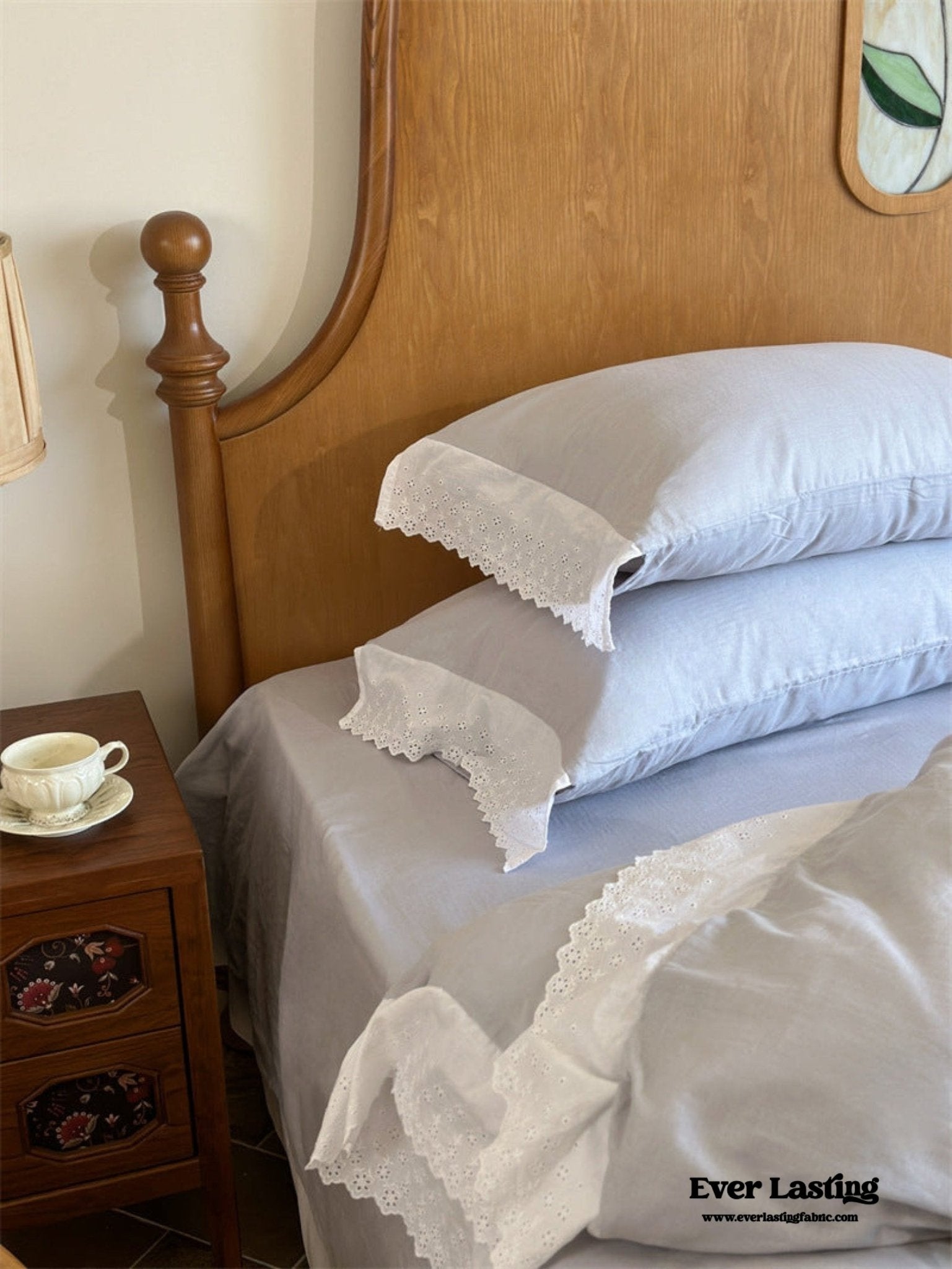 White Ruffle Lace Bedding Set / Purple - Ever Lasting